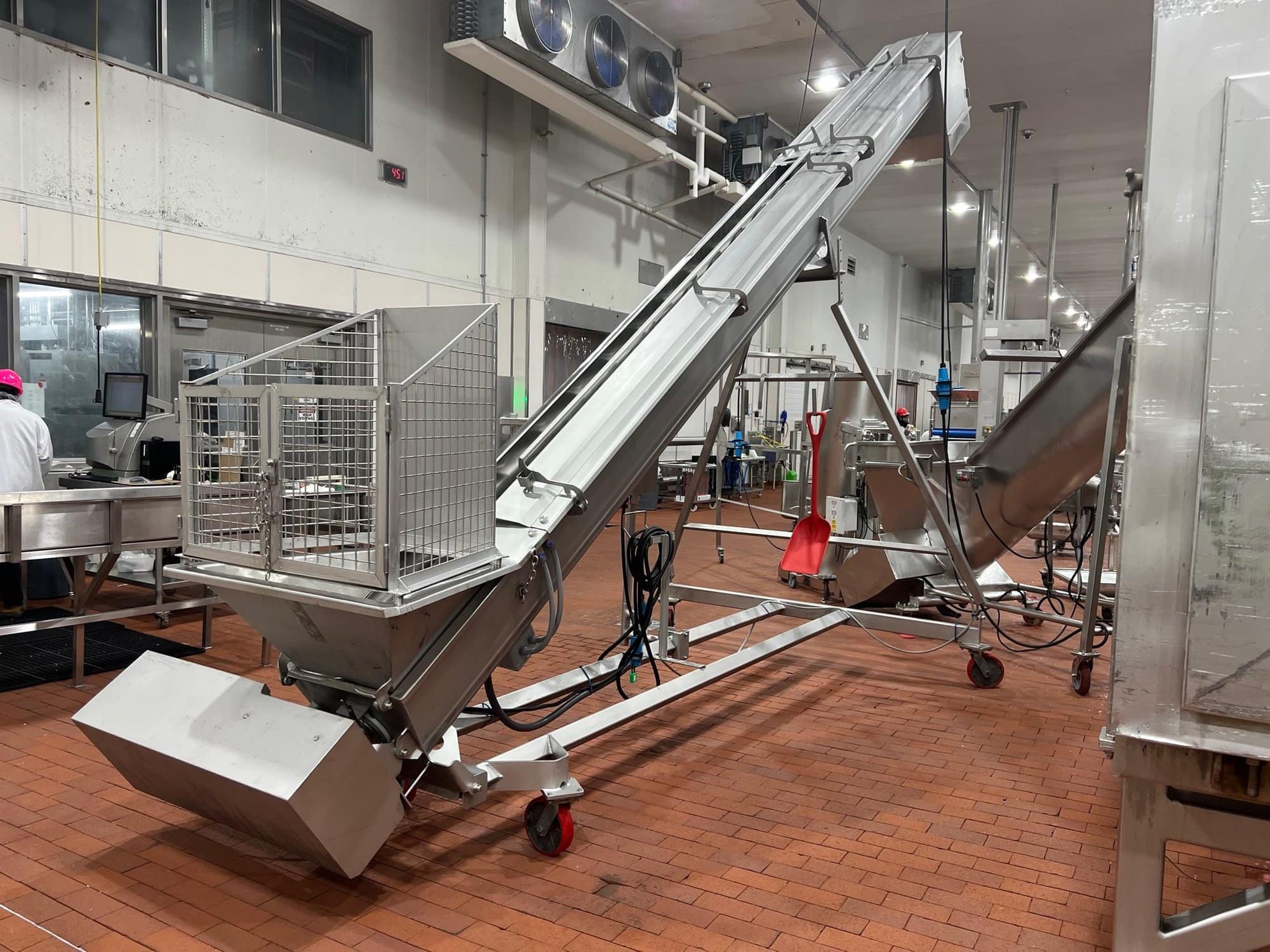 20' Weiler Screw Conveyor 16SC with Hopper, 2014 - Image 2