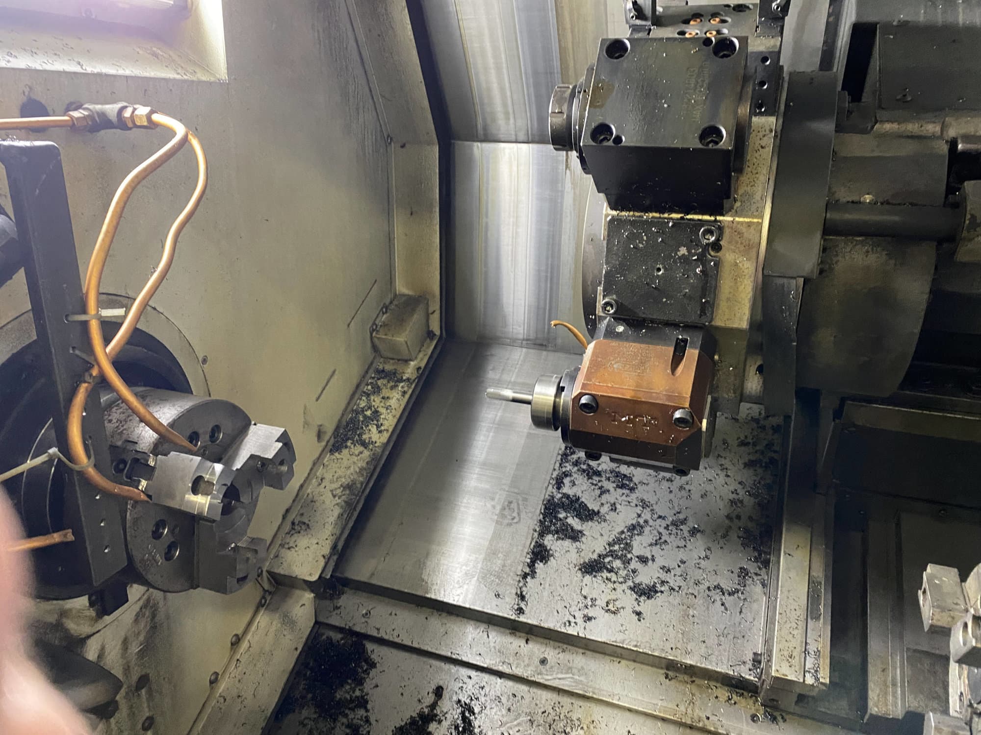 Mori Seiki NL2500SMC/700 CNC Lathe, 2011- sub spindle, live tooling, mist blaster, chip blaster, work stocker, gantry loader, available immediately - Image 8