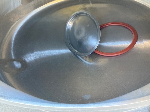 863 Gallon Kaspar- Schulz Stainless Steel Tank, 1989 - CIP - Image 4