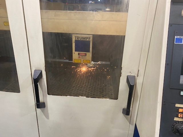 4000 Watt Trumpf L3030, Co2 laser , 2007- 5' x 10' Table - Image 2