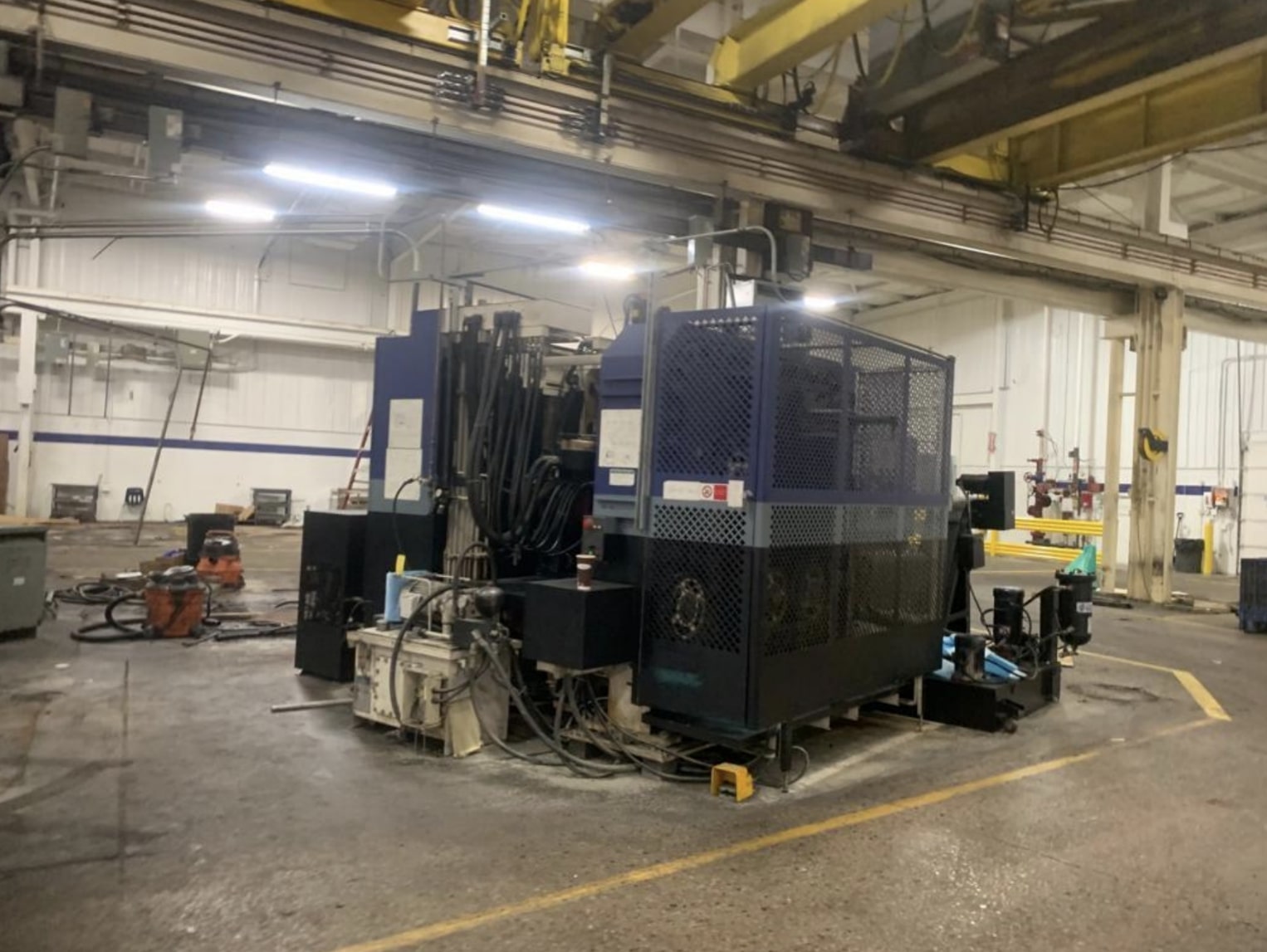 Daewoo DMH-500 500 MM HMC, 2000- Chip Conveyor, Hydraulic Clamping, Fanuc Control, Rigid Taping - Image 4