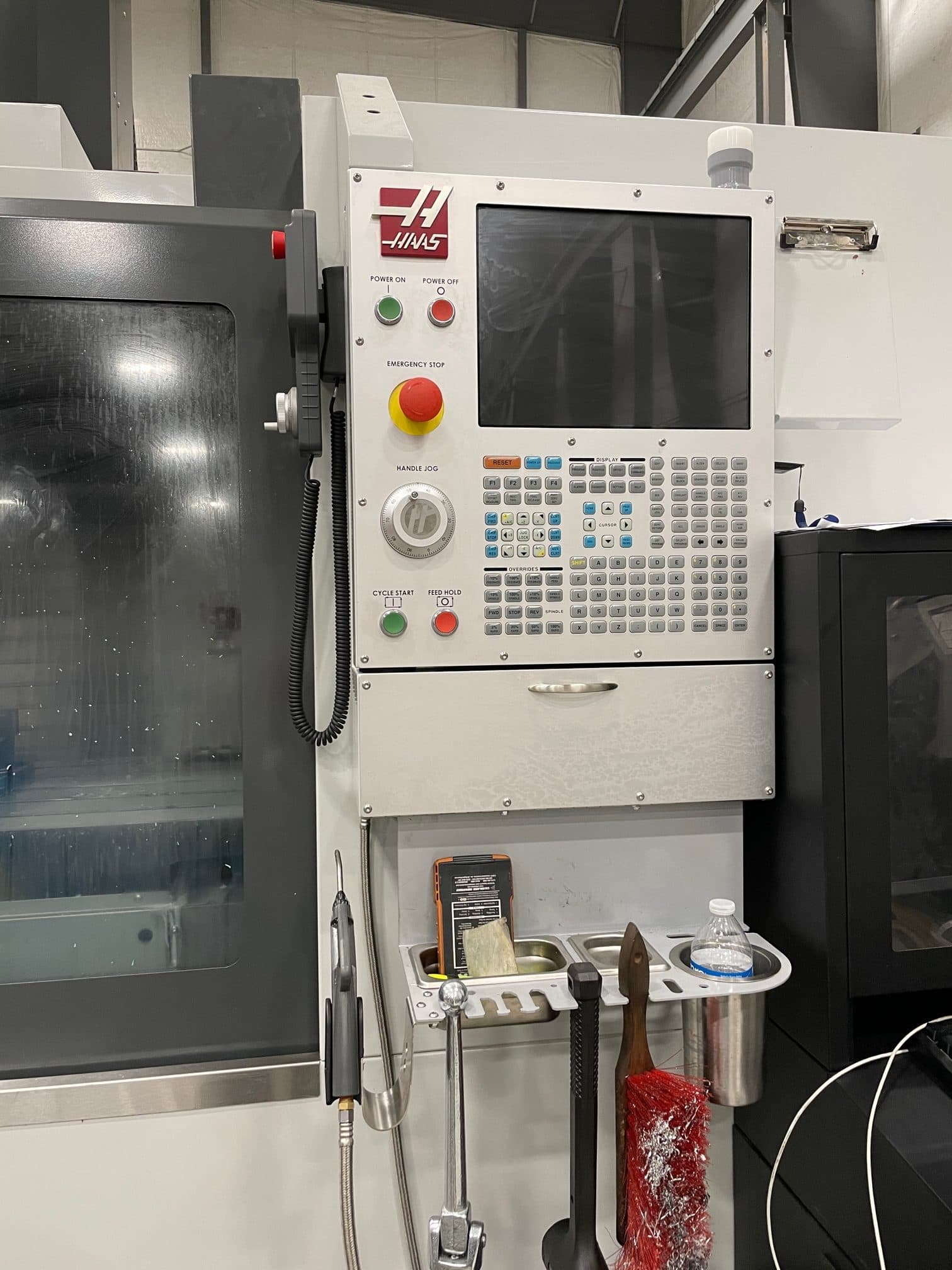 Haas VF-6/50 VMC, 2022-Thru Spindle Coolant,4th Axis, Probe, Auto Air Gun, Auto Door Cabinet - Image 2