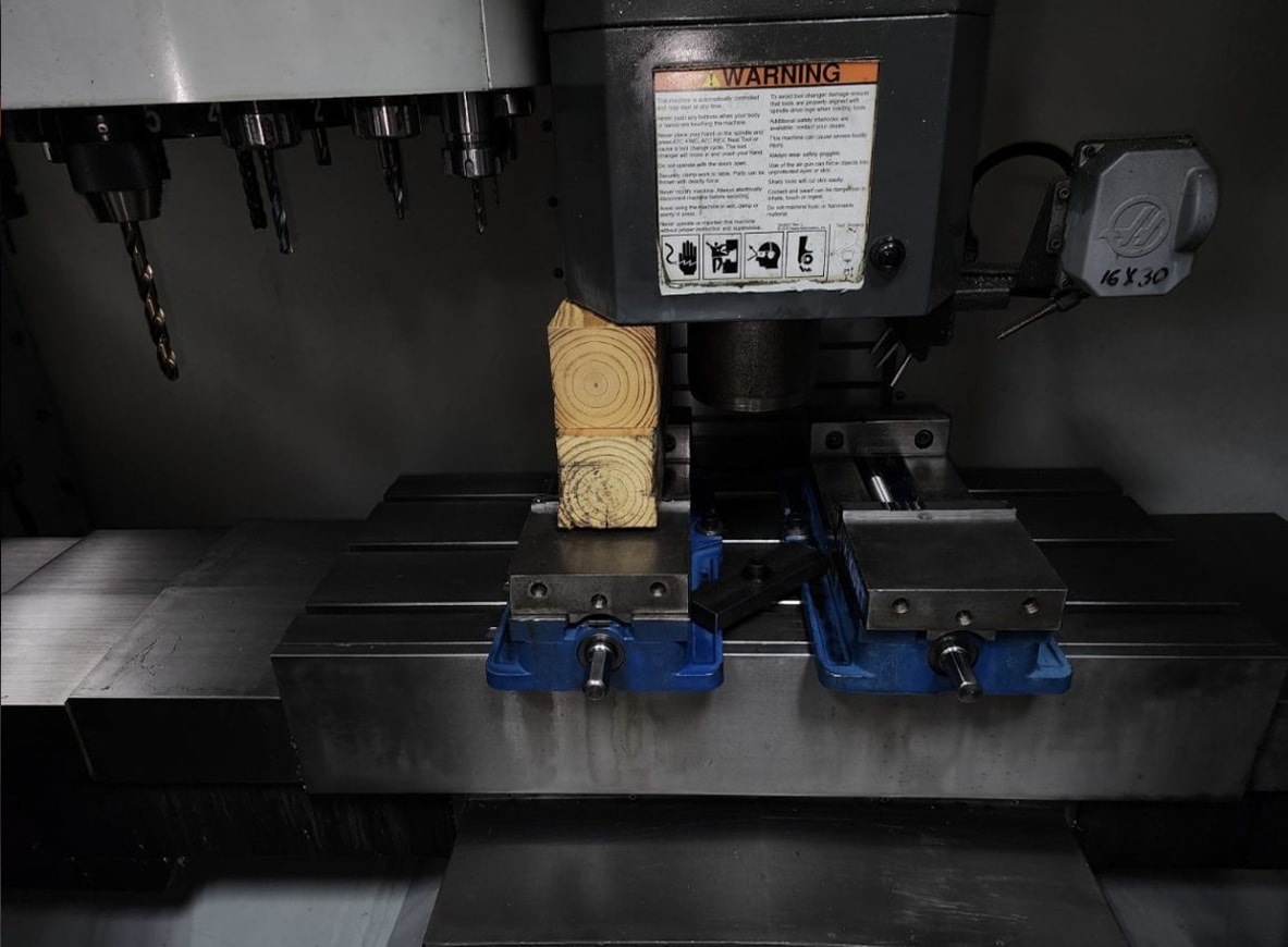 Haas VF-2 VMC, 2011- Chip Auger, 30HP, 2 Speed Gearbox, Low Hours, Pre-removal Pricing - Image 3