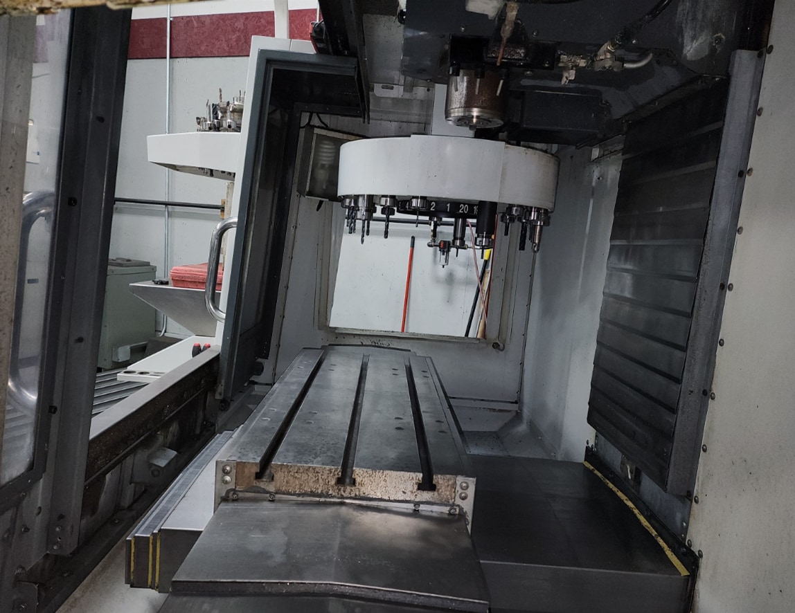 Haas VF-2 VMC, 2012- Chip Auger, 30HP, 2 Speed Gearbox, Low Hours, Pre-removal Pricing - Image 4
