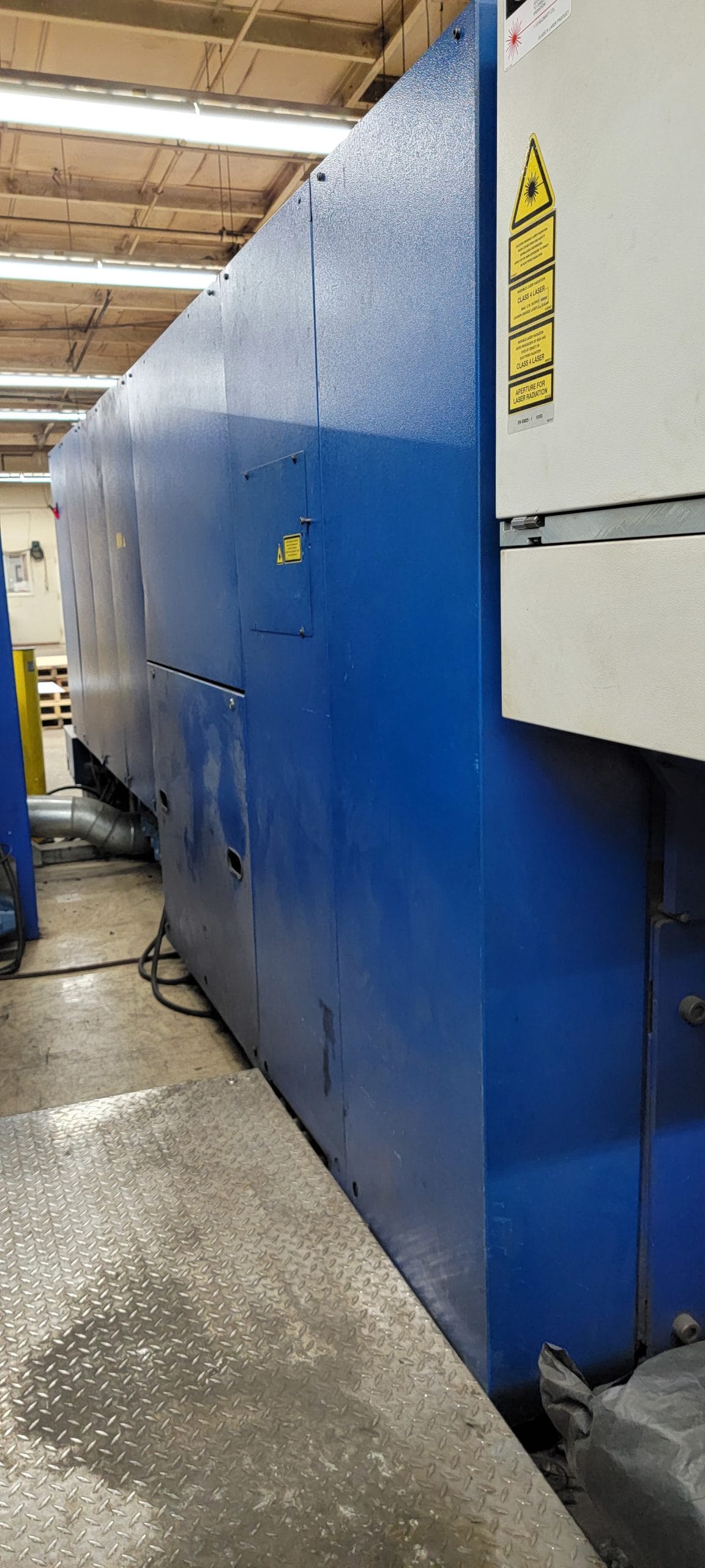 4000 Watt Trumpf Trumatic L3030 CO2 Laser, 2005 - 5'x10', Cooler, Dust Collector, Shuttle Table In & Out, Video Available, Available Immediately - Image 6