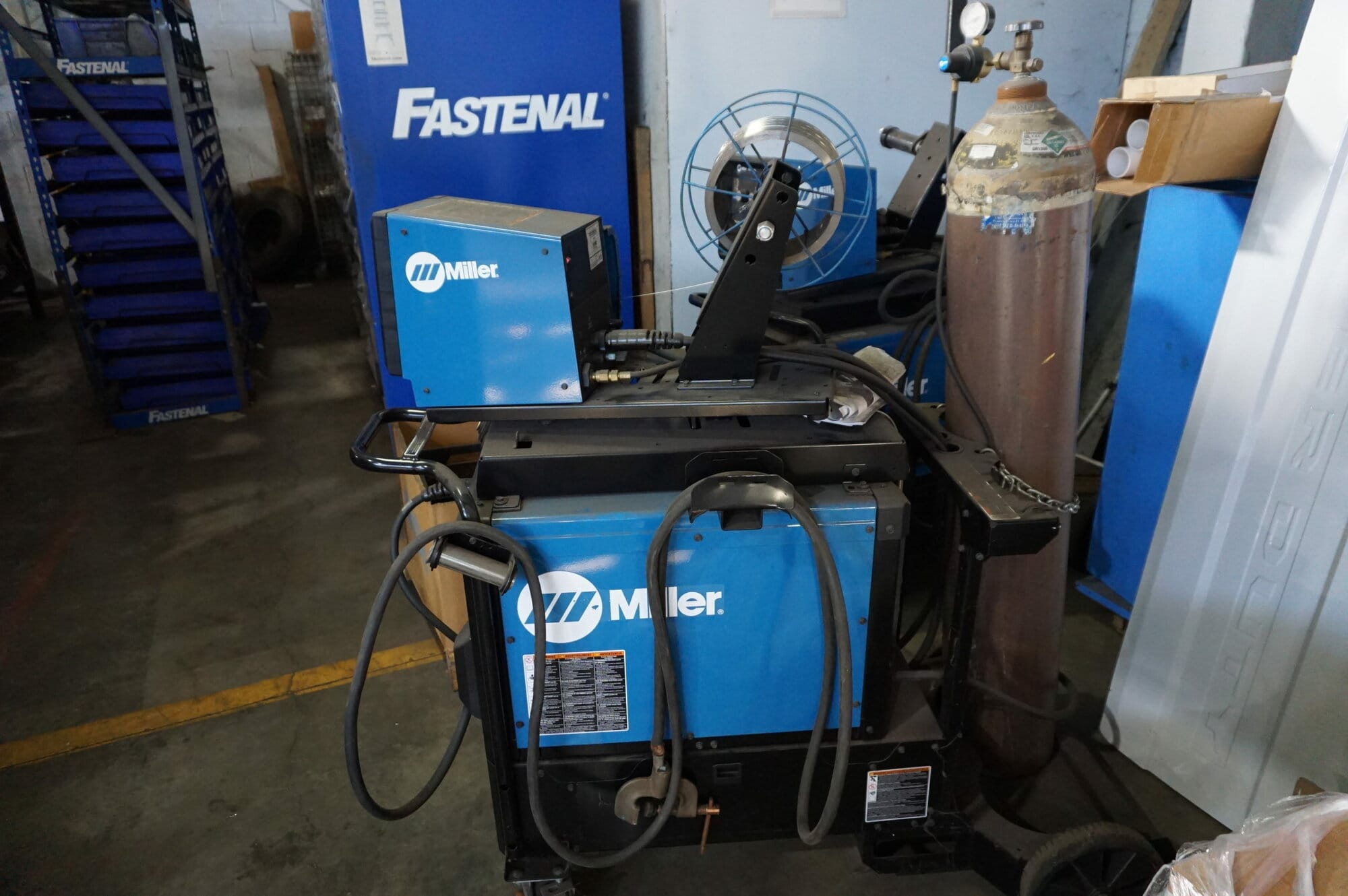 Miller Deltaweld 350 MIGRunner Welding Machine - Intellx Pro Feeder Included
