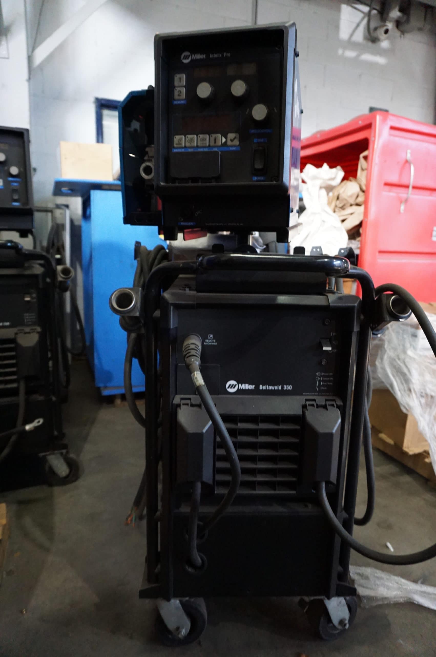 Miller Deltaweld 350 MIGRunner Welding Machine - Intellx Pro Feeder Included - Image 2