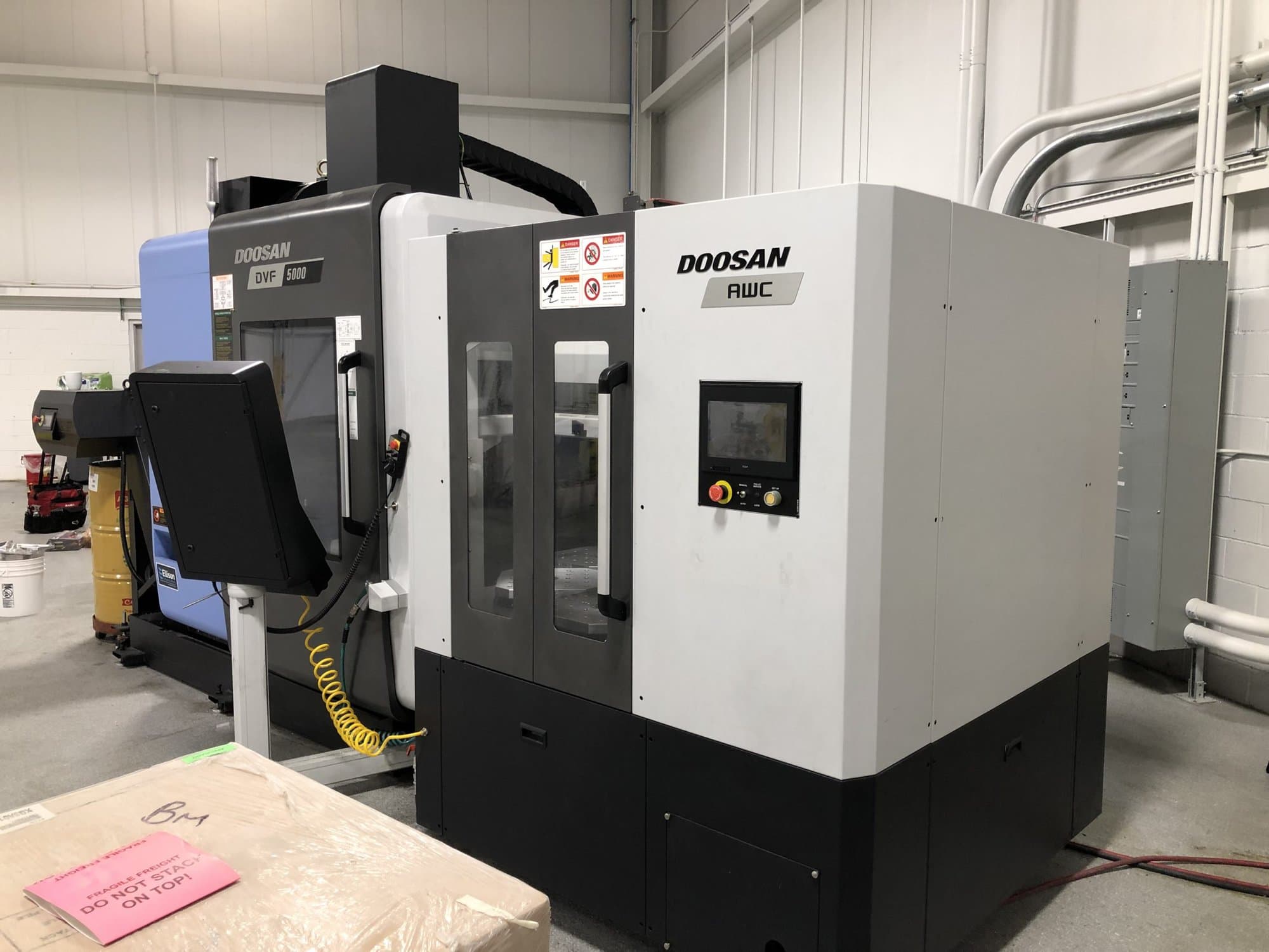 Doosan DVF-5000 VMC, 2020- 5-Axis, Fanuc Control, 8 Pallet System,Probe, Mist Collector - Image 6