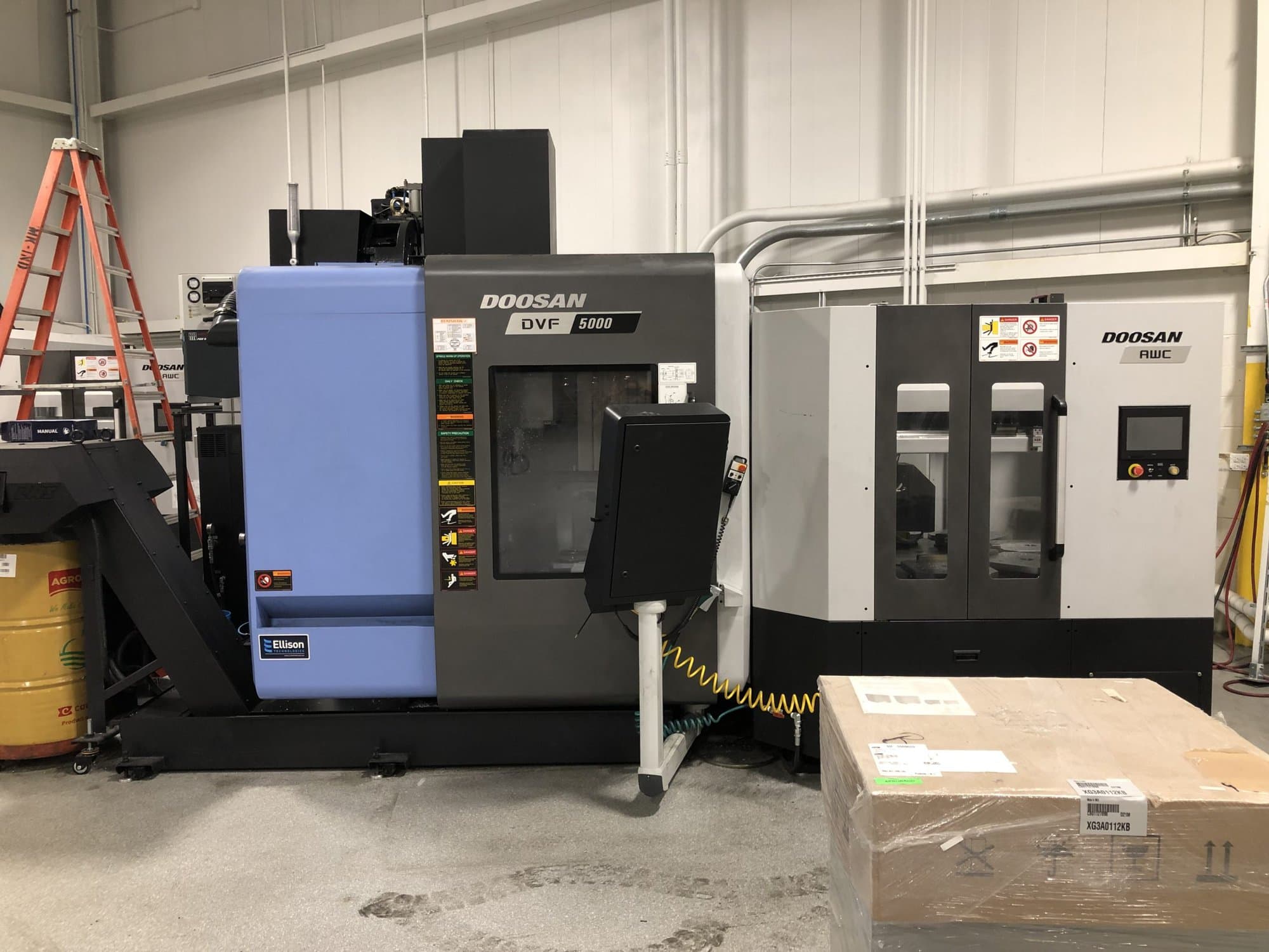 Doosan DVF-5000 VMC, 2020- 5-Axis, Fanuc Control, 8 Pallet System,Probe, Mist Collector - Image 5