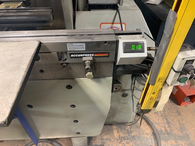 60 Ton x 8' Accurpress 7608 Hydraulic Press Brake, 1994 - W/Accurcrown & 2 Axis CNC - Image 4