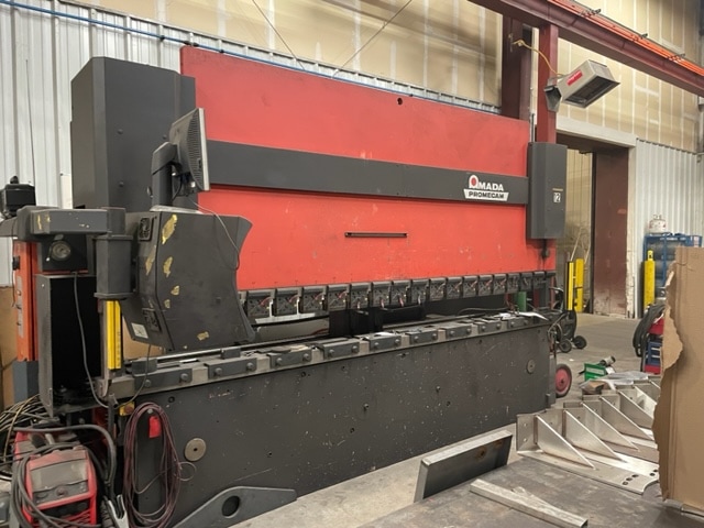 138 Ton x 13' Amada HFB 125-40 CNC Press Brake, 1996 - 6 Axis Backgauge