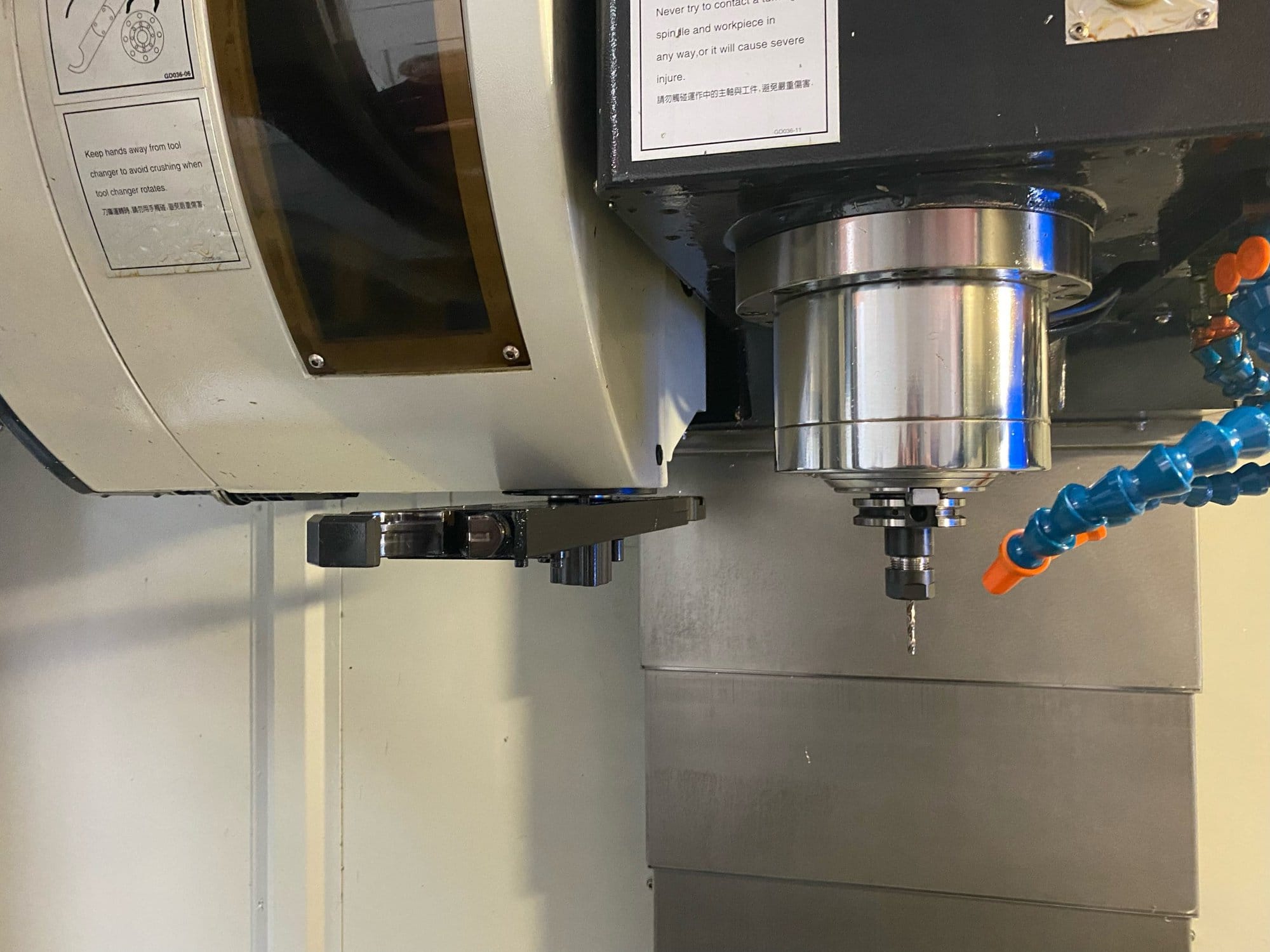 Takumi VC0852 CNC VMC 2016- 4th Axis Wired, Chip Conveyor - Image 8