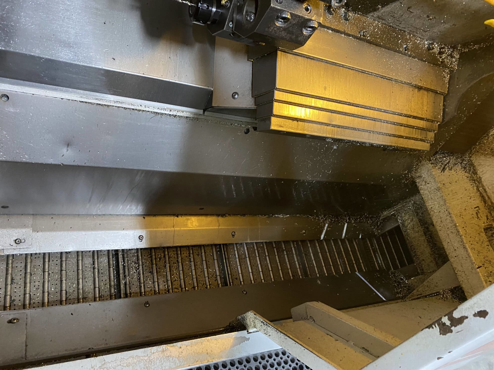 Haas SL-20 CNC Lathe, 2002- Updated Control Screen, Chip Conveyor, Collet Chuck System, 3 Jaw Chuck, Tool holders Included - Image 7