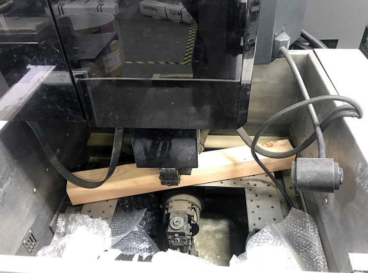 Makino Duo43 Wire EDM, 2010 - Chiller, Under Power & Fully Functional - Image 2