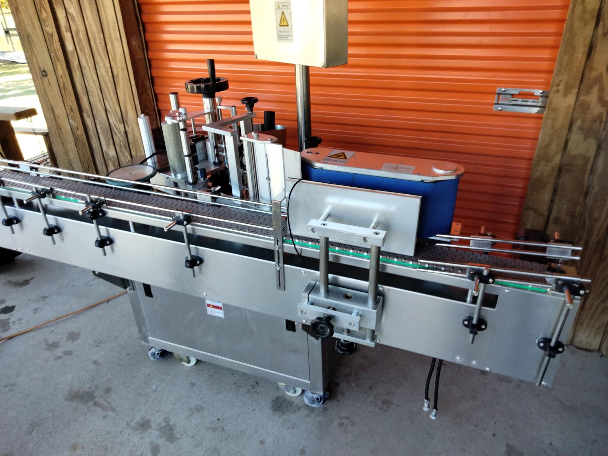 CapsulCN PBTB - 160 Automatic Labeler - Image 2