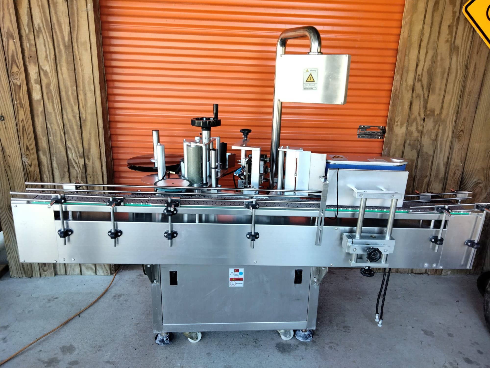 CapsulCN PBTB - 160 Automatic Labeler - Image 3