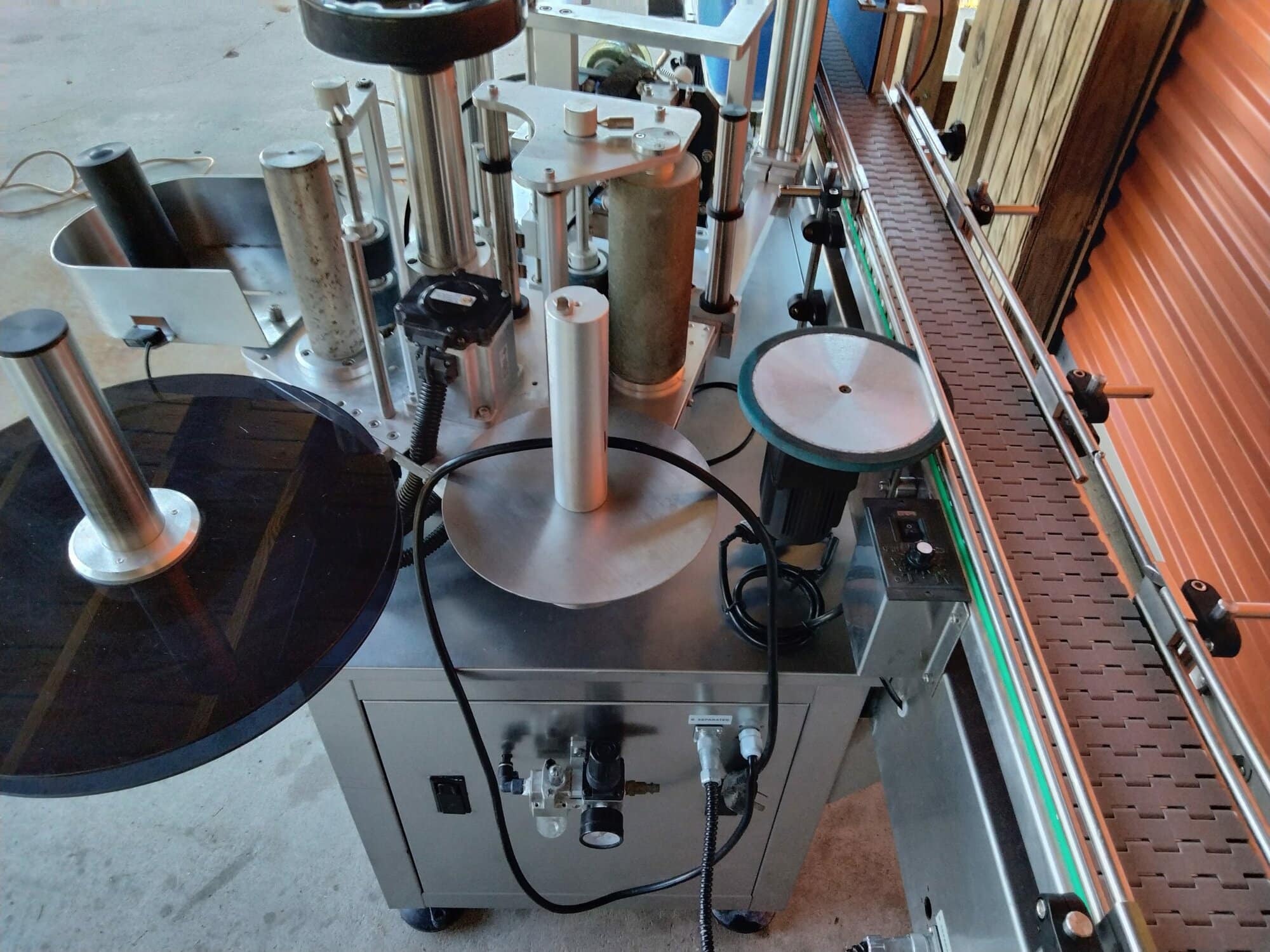CapsulCN PBTB - 160 Automatic Labeler - Image 6