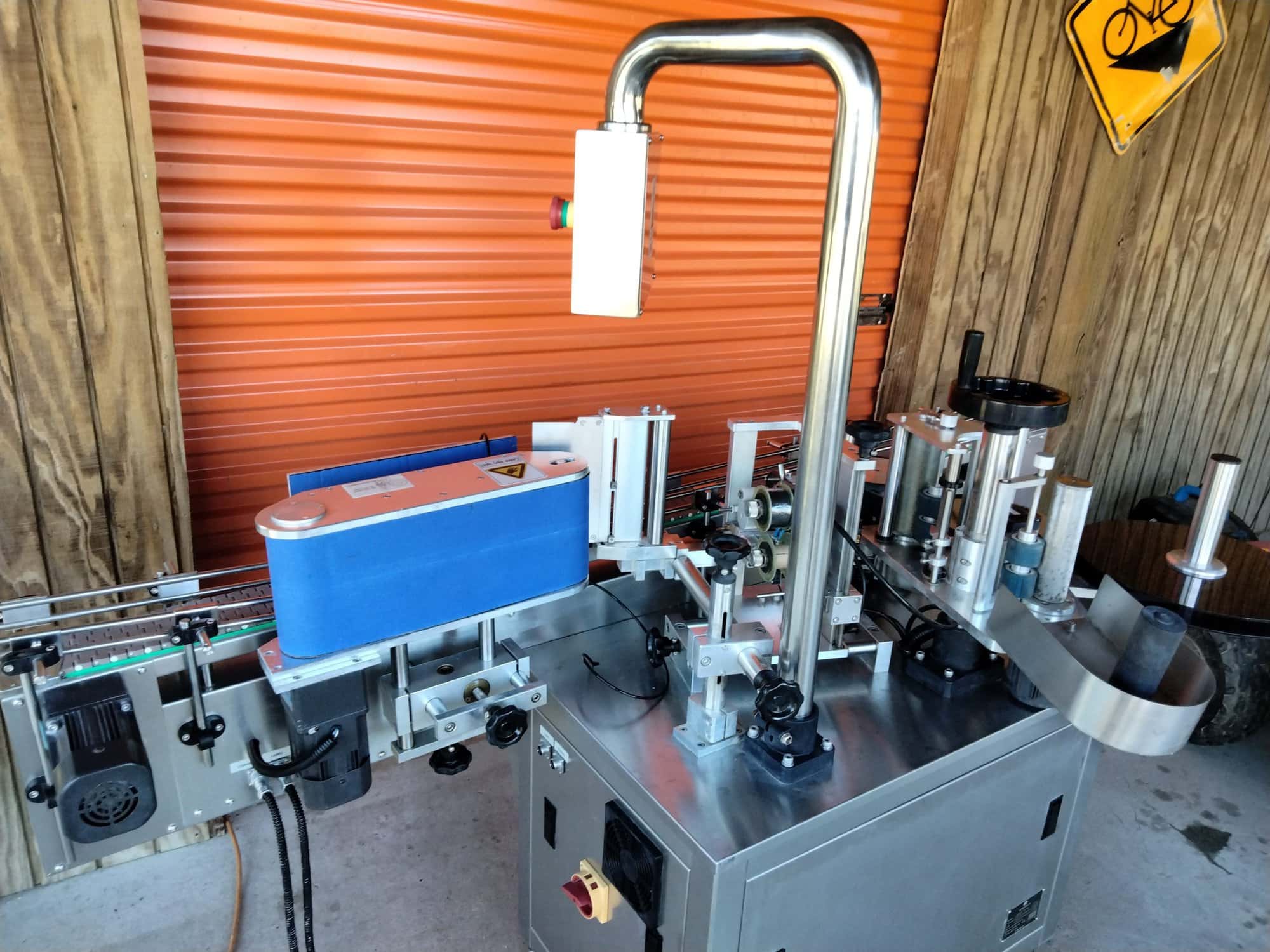 CapsulCN PBTB - 160 Automatic Labeler - Image 8