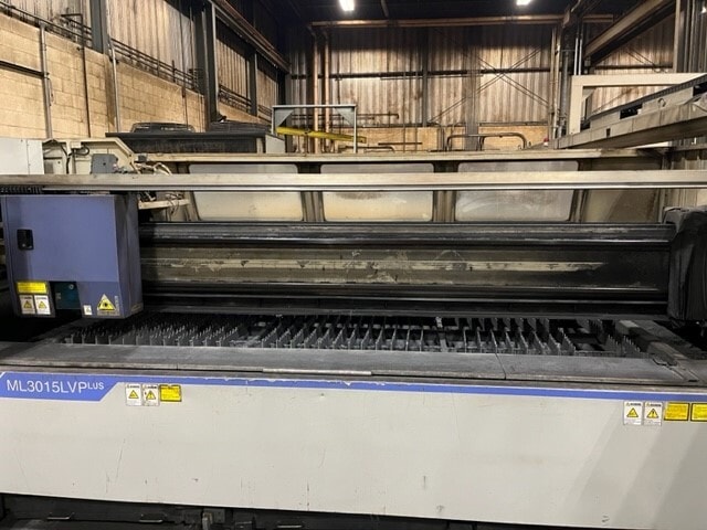 4000 Watt Mitsubishi ML3015 LVPlus, CO2 Laser, 2004- 5' x 10' Dual Shuttle Tables - Image 3