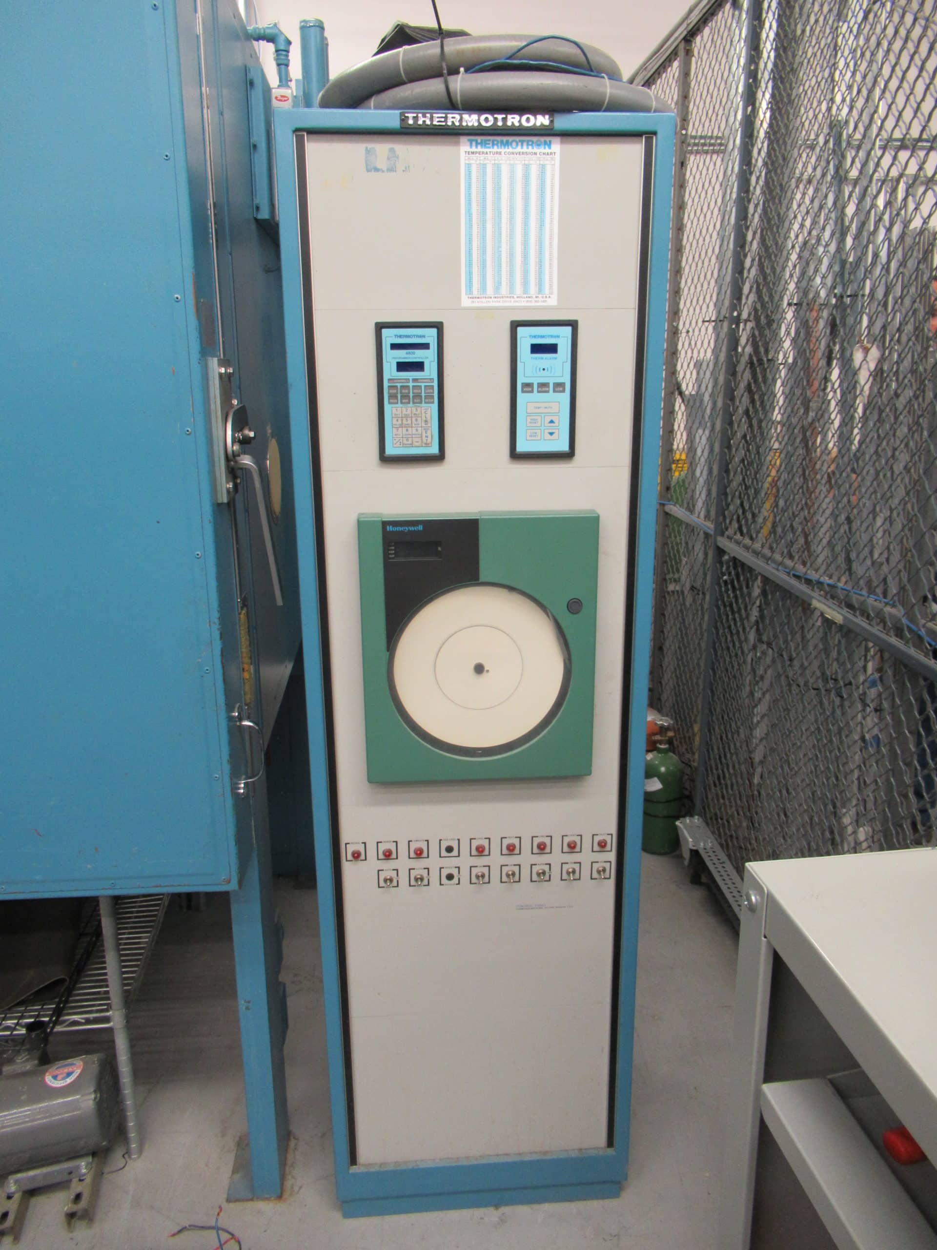 Thermotron FX-32-CHV-15-15 Thermal Environmental Chamber - Image 5