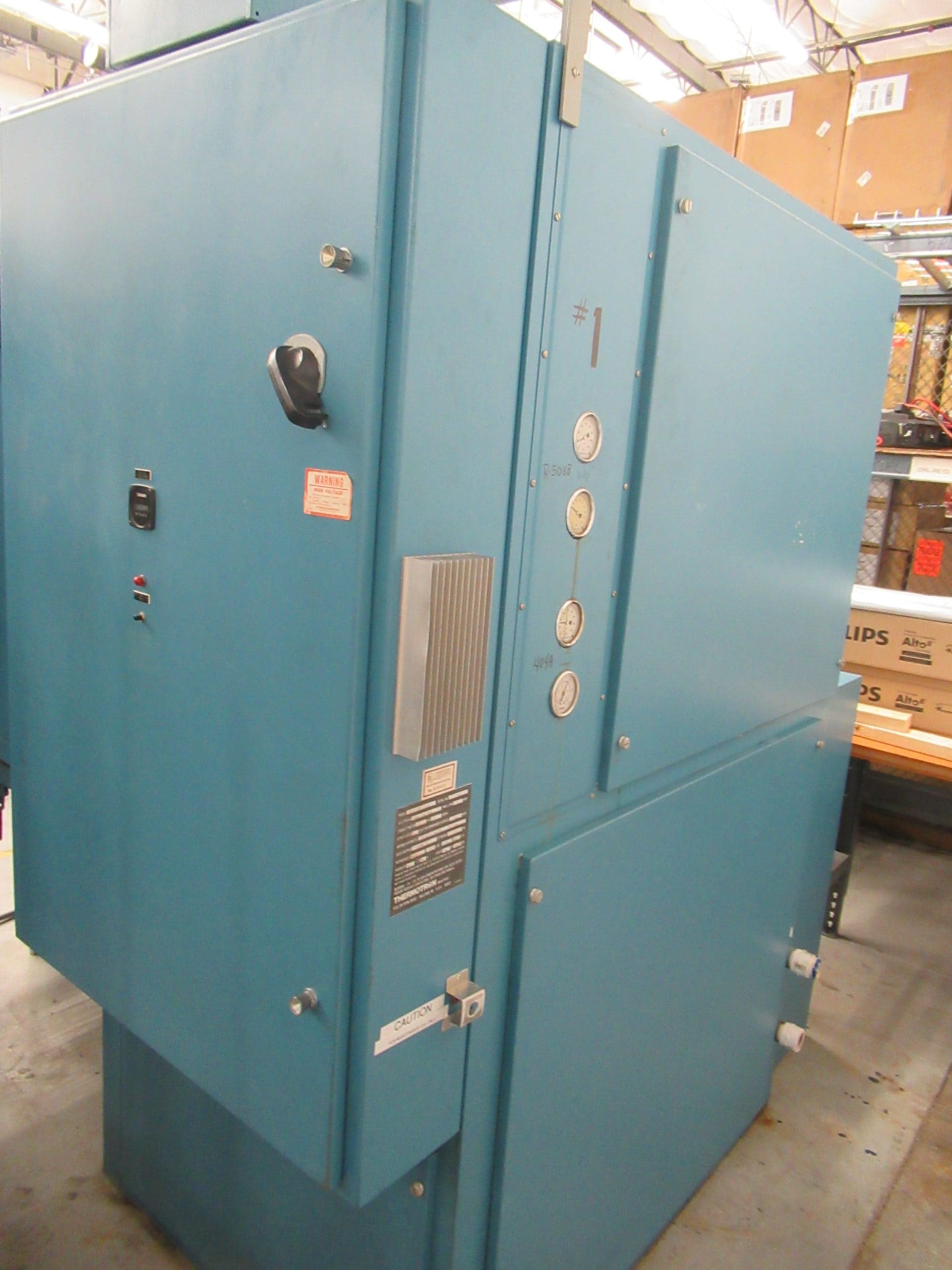 Thermotron FX-32-CHV-15-15 Thermal Environmental Chamber - Image 2
