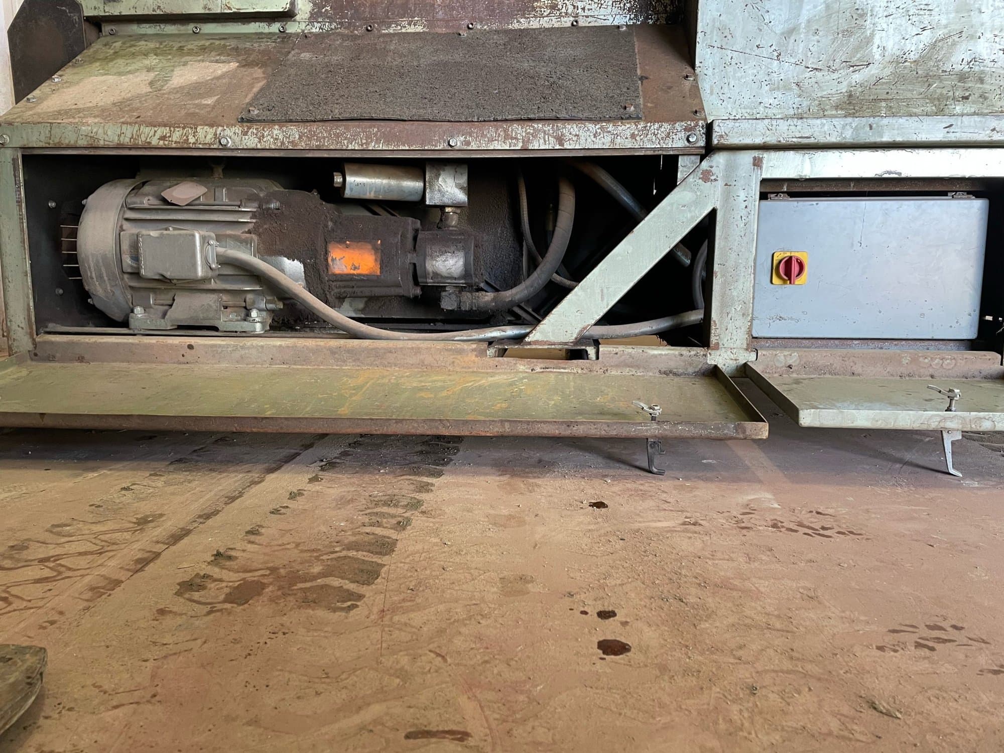 140 Ton Piranha PII-140 Ironworker, 1997 - Available Immediately - Image 5