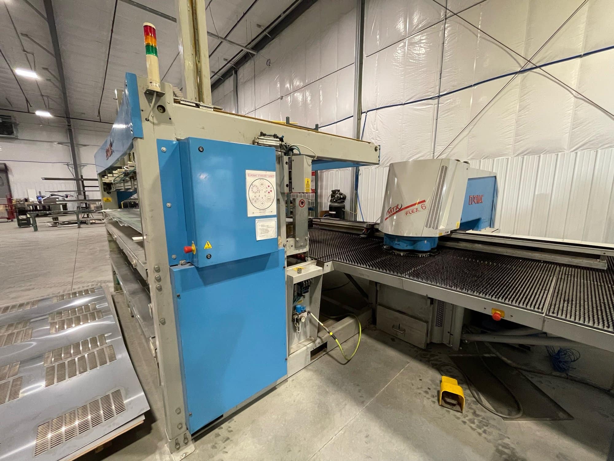 33 Ton Euromac MTX Plus Flex 6 Turret Punching Machine, 2010- Load/Unload System - Image 2
