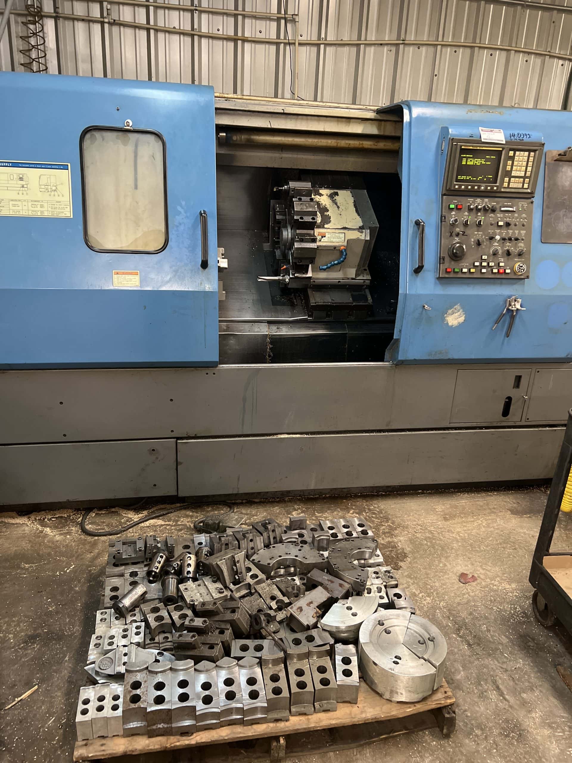 Hyundai Hit-30F CNC Lathe, 1998 - Equipped with Tooling and Tailstock