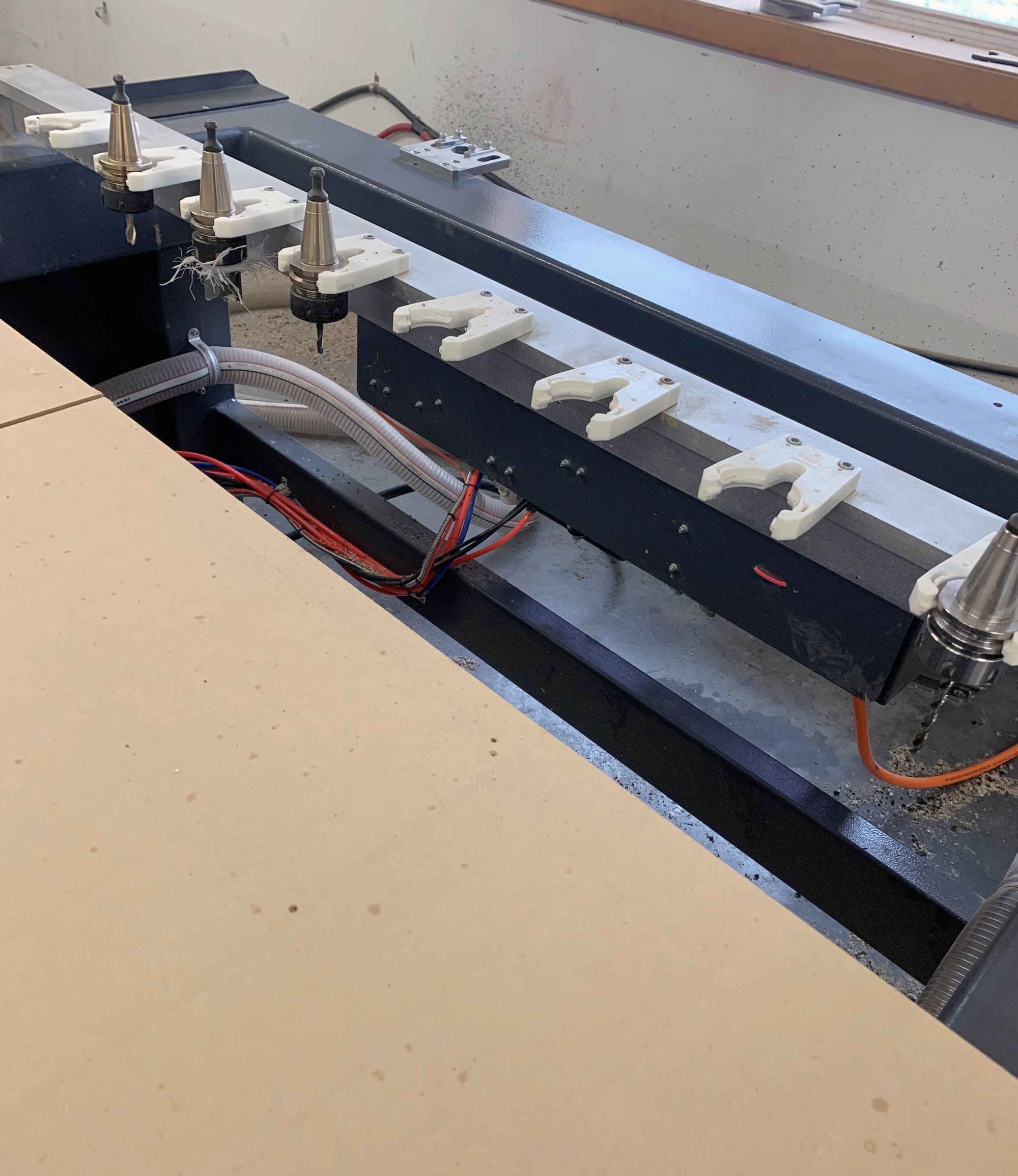 5' x 10' Laguna Smart Shop 2S CNC Router, 2021- 12HP Spindle, Servo Motors, Probe, 8 Tool Changer, Vac Pumps, 5HP Dust Collector - Image 3