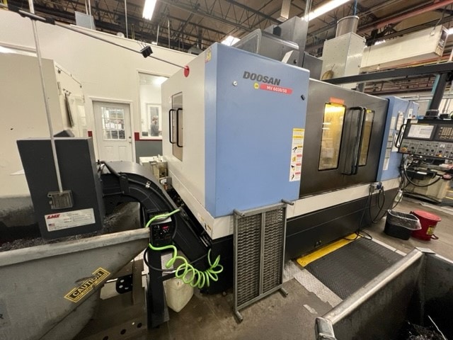 Doosan MV 6030/50 VMC, 2008 - 4th Axis, Renishaw Probe, Tool Setter - Image 3