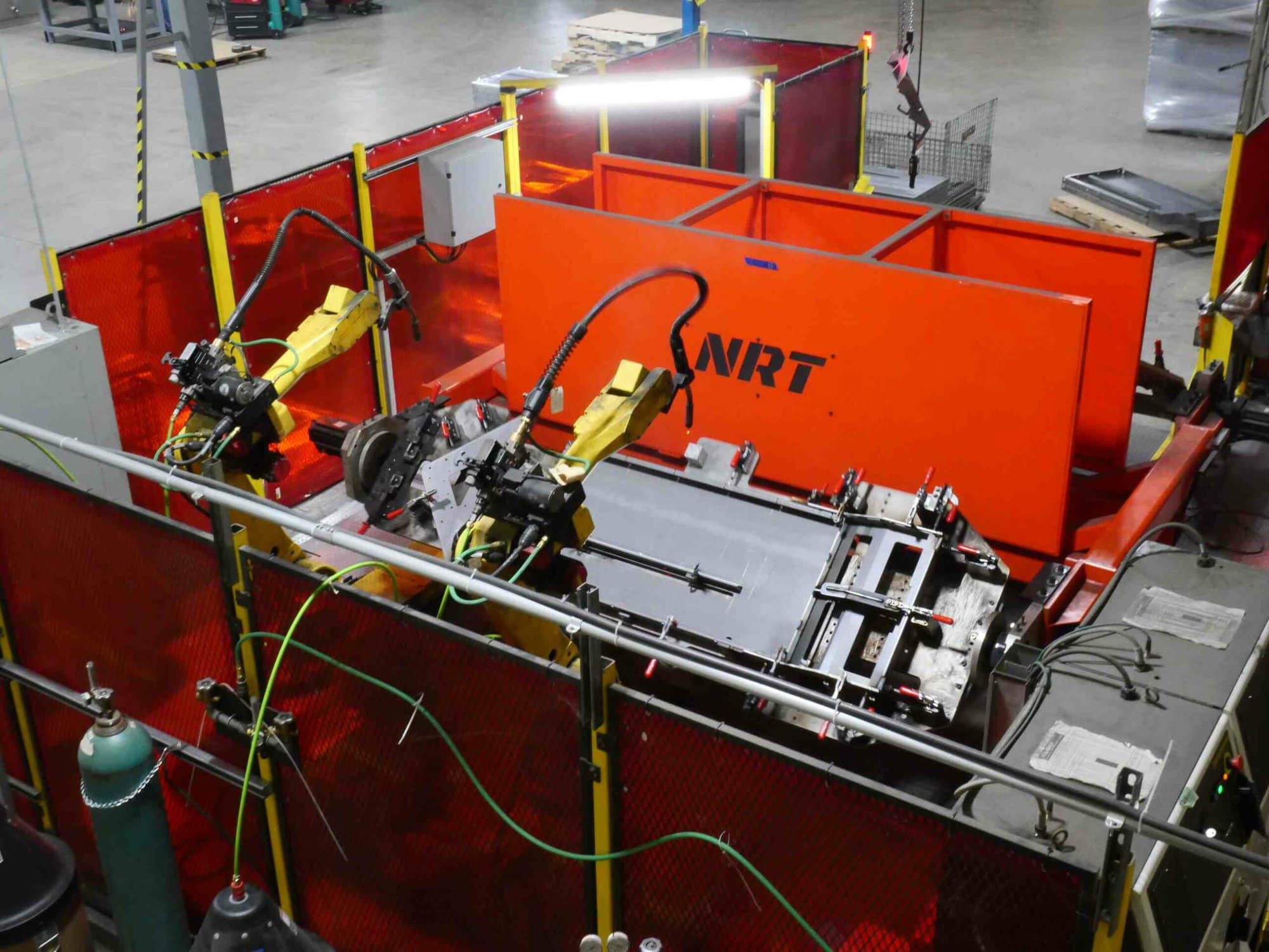 NRT MIG WELD P1233 Fanuc Weld Cell