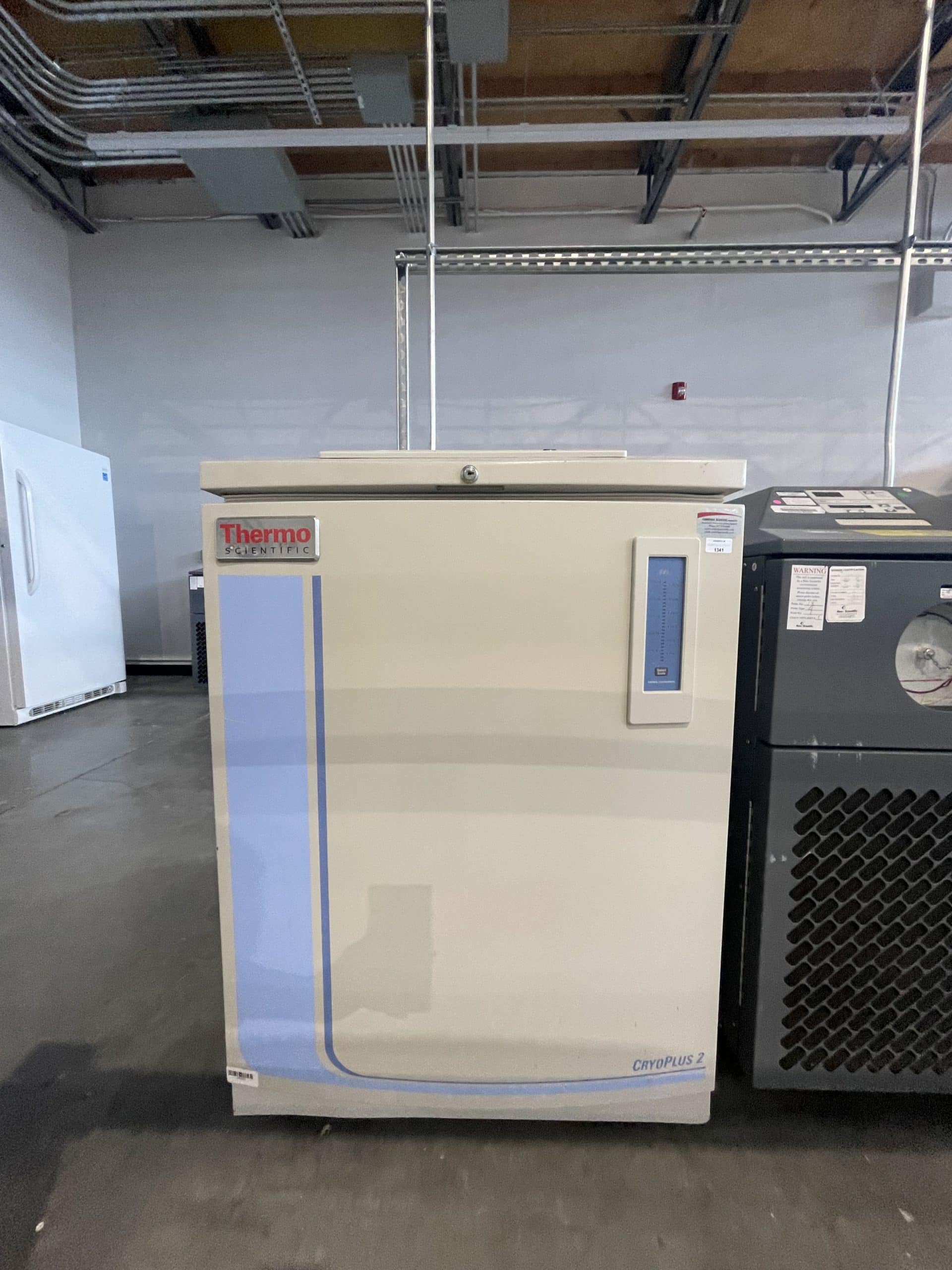 Thermo Scientific CryoPlus 2 7402 Liquid Nitrogen Storage System, 2011
