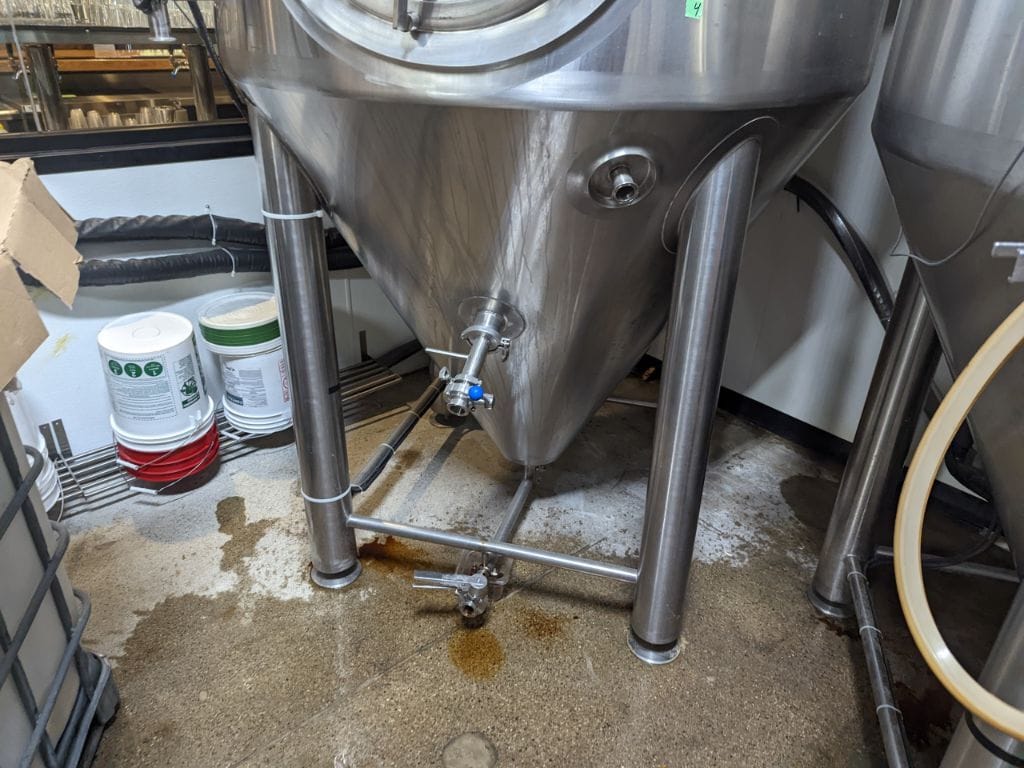 20 BBL DME Brewing Solutions Stainless Steel Jacketed Fermentation / Uni-Tank - Image 3