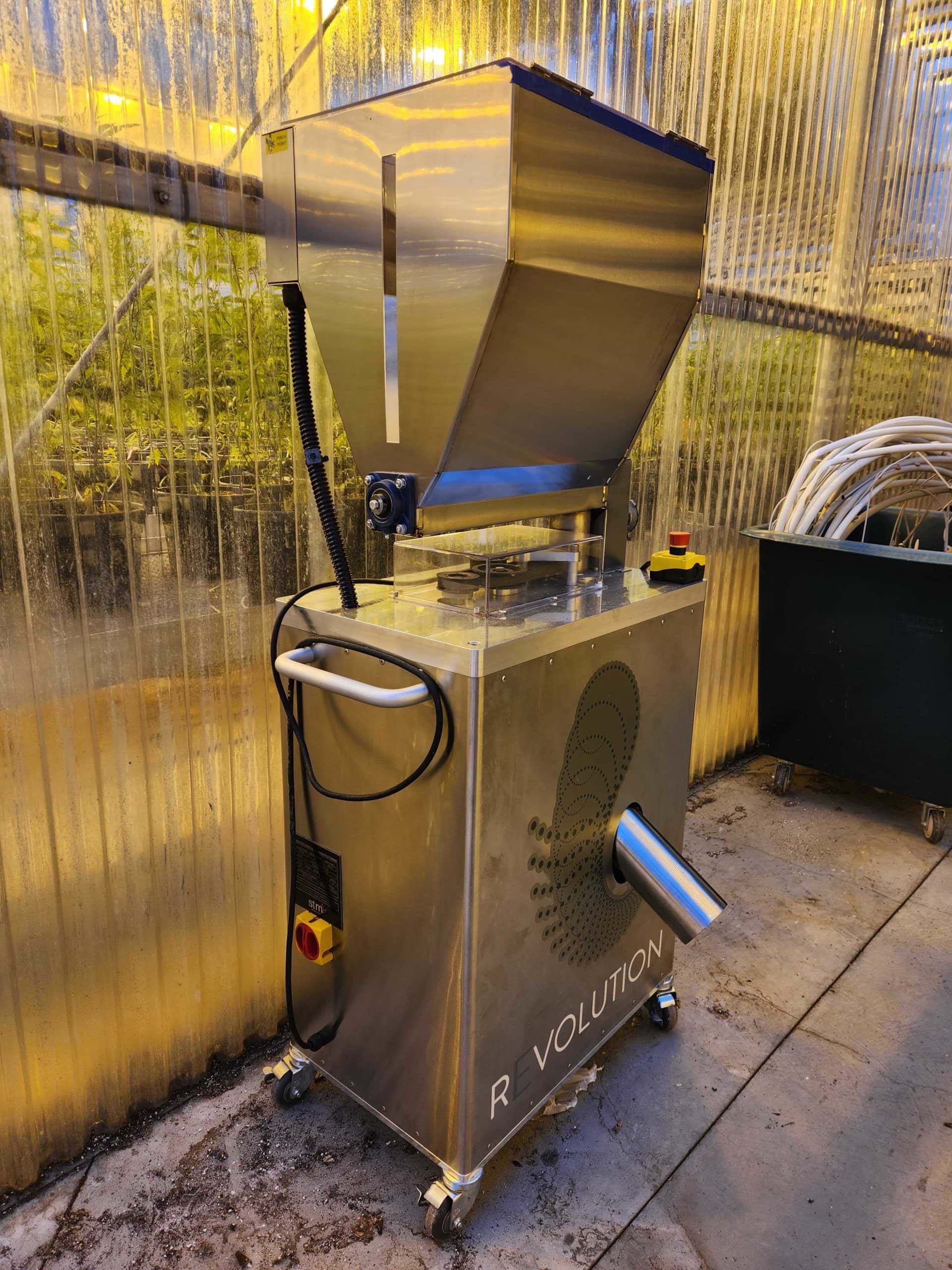 STM Revolution Grinder 2.0 - Image 4