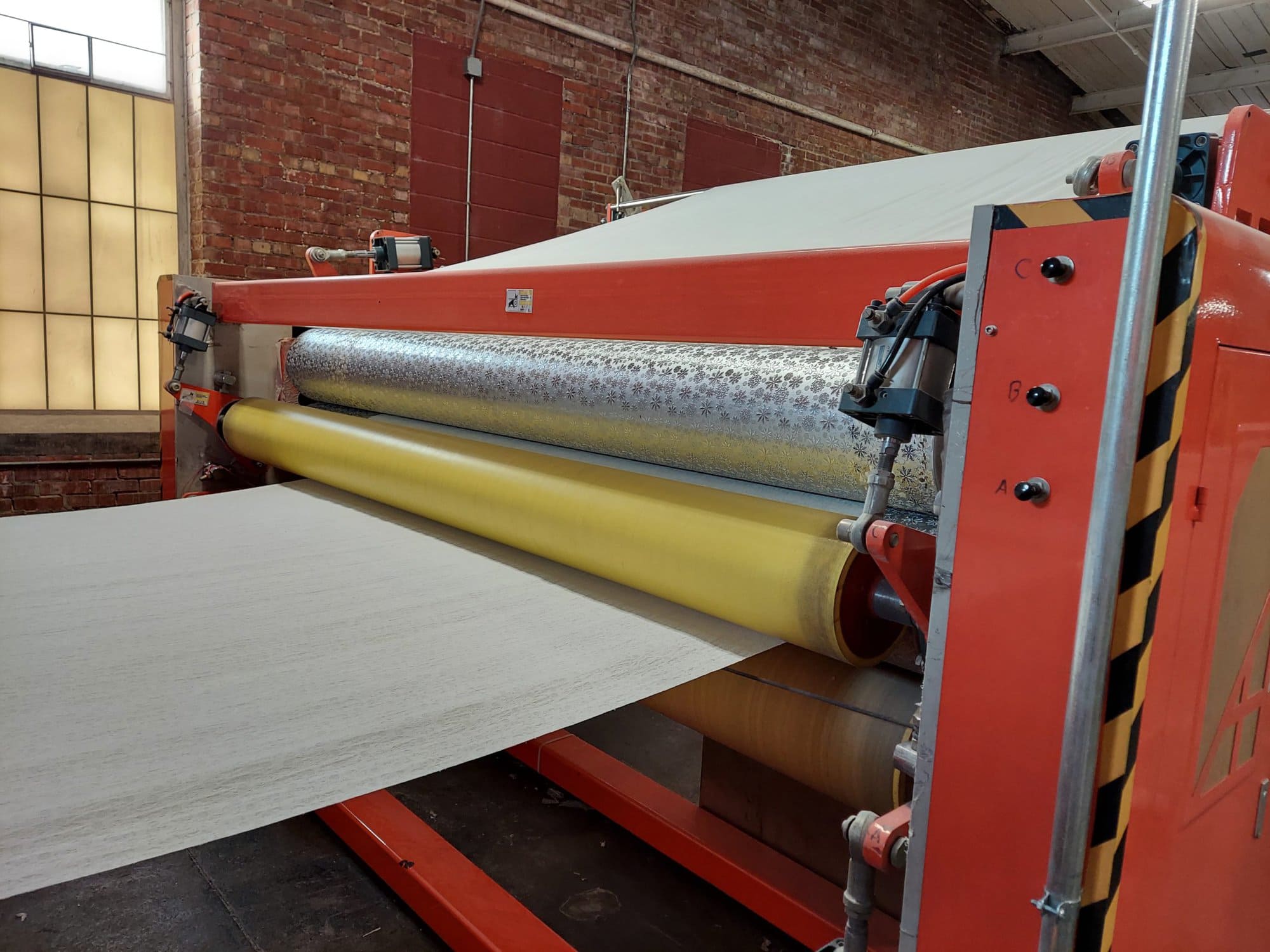 Wangda Group WD-TP-RPM 2800 IV Toilet Paper Rewinding and Perforating Machine, 2018- W/ 100 Log Accumulator, Log Saw Cutting Machine, Packing Machine for Single Roll, & Automatic Roll Core Machine - Image 3