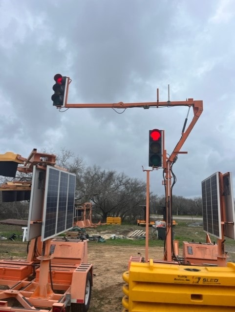 Addco PTS-2000 Master Portable Traffic Lights, 2014 - Image 3