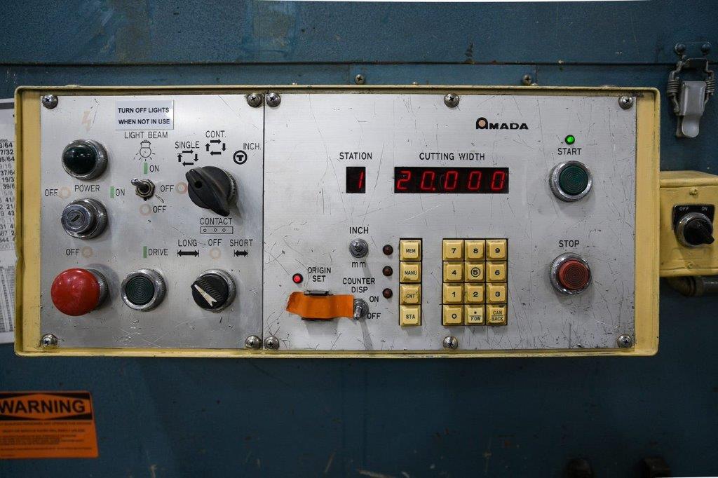 1/4" x 10' Amada M-3060 Shear, 1984 - Pnuematic Sheet Holders, Squaring Arm, Backgauge - Image 5