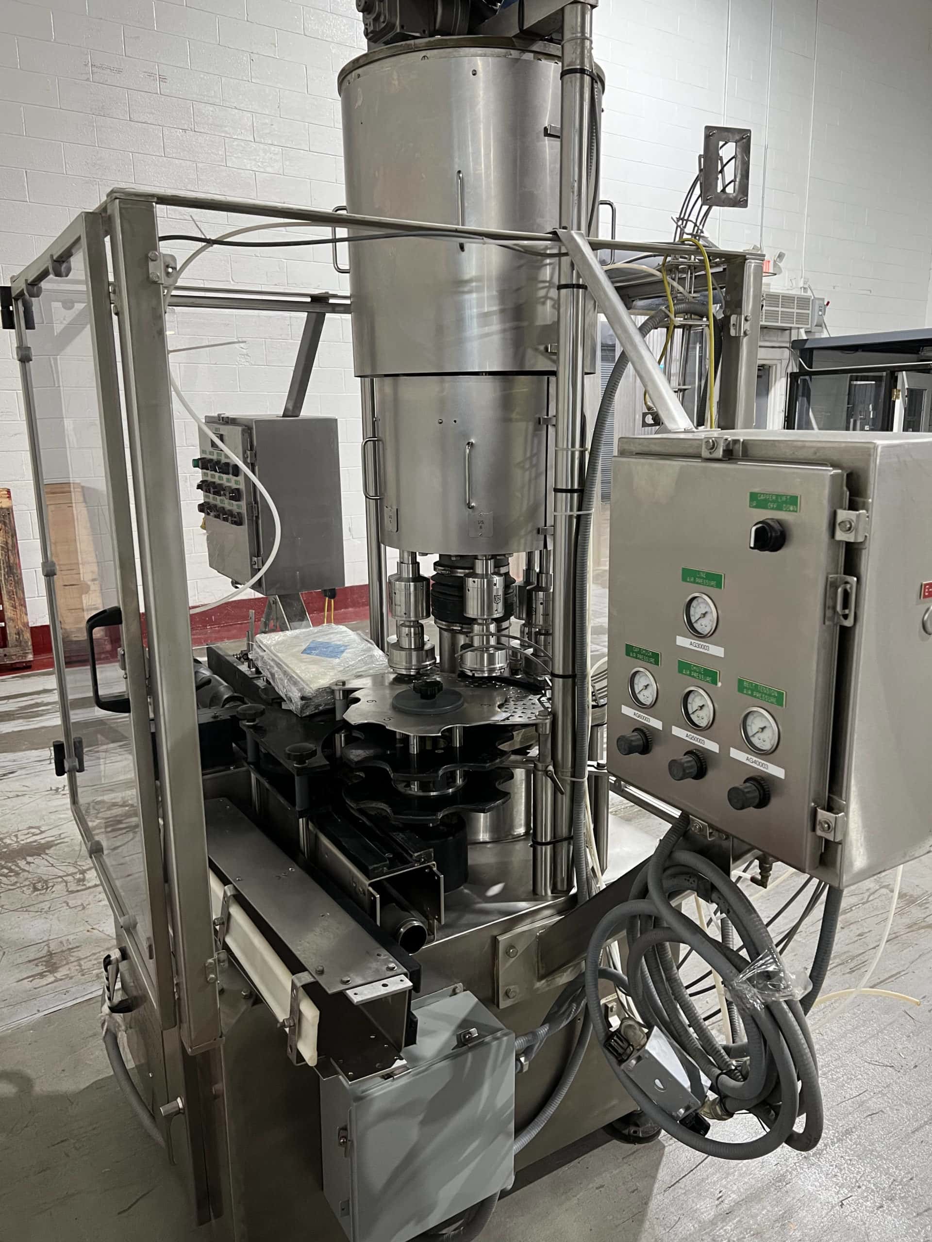 U.S. Bottlers Machinery RC 6-14" 6-Head Rotary Chuck Capper - Image 4