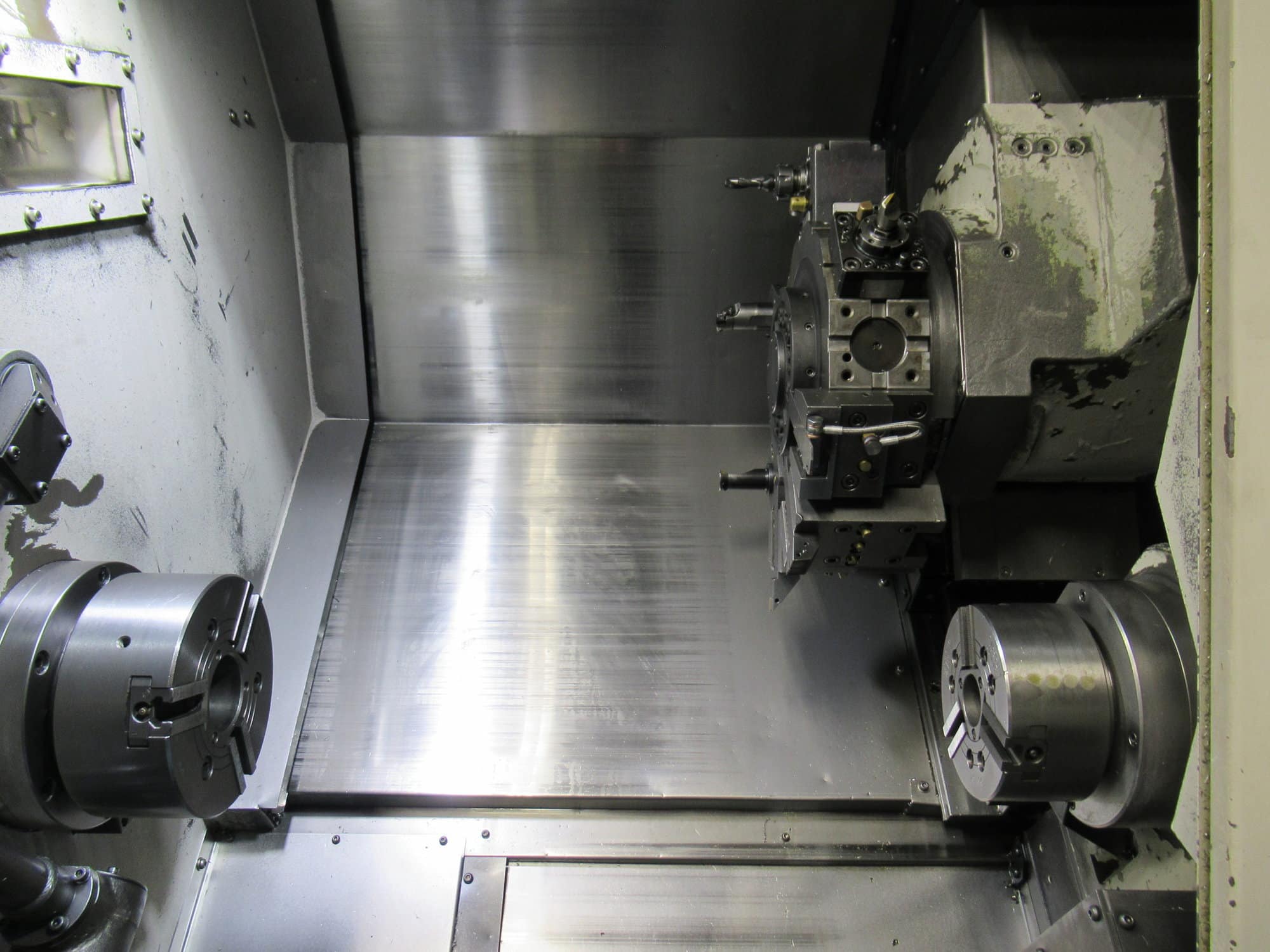 Daewoo Puma 2000SY CNC Lathe, 2002 - Sub Spindle, Live Tooling, Y Axis, Chip Conveyor - Image 4