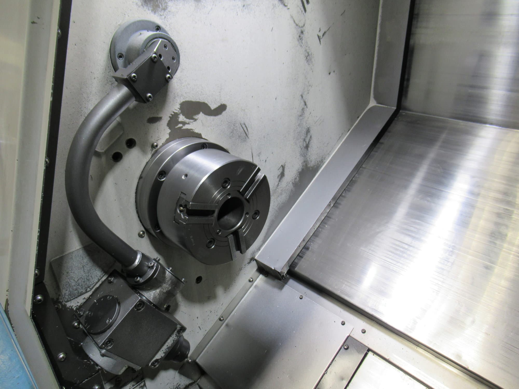Daewoo Puma 2000SY CNC Lathe, 2002 - Sub Spindle, Live Tooling, Y Axis, Chip Conveyor - Image 5