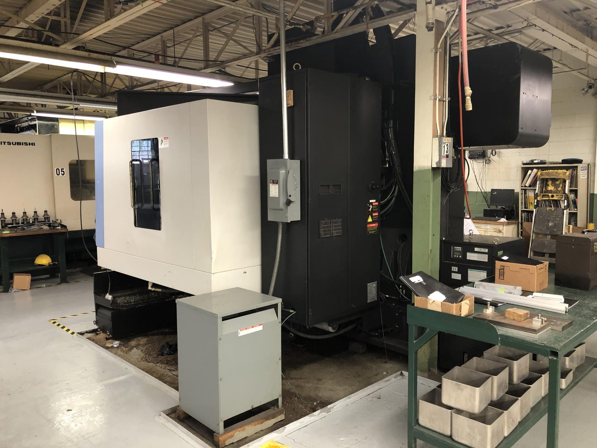 Doosan MV-6030/50 VMC, 2008 - 300 PSI TSC, Ridged Tapping, Tool Changer Issue - Image 4