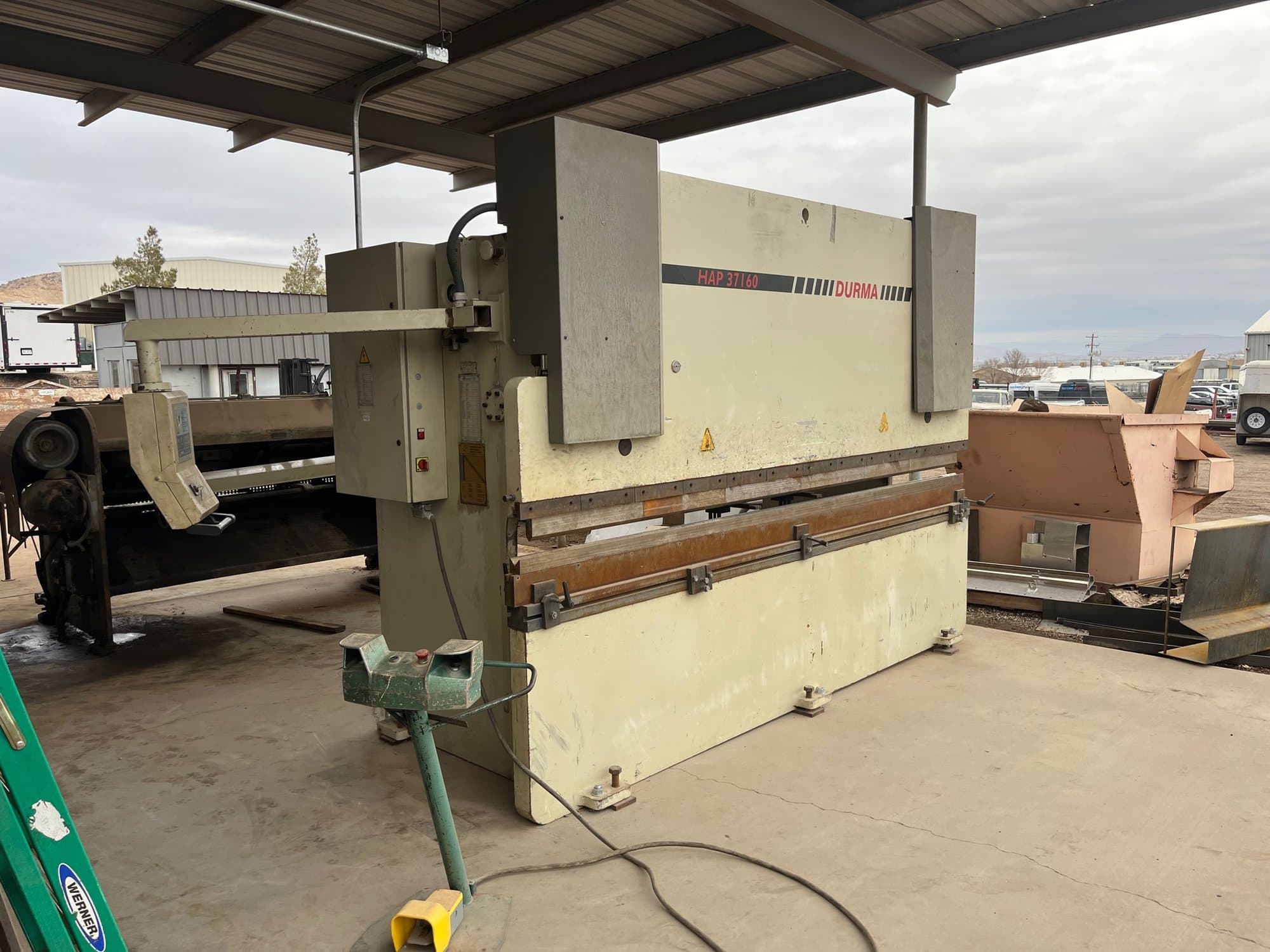 175 Ton x 12' Durma HAP-37160 CNC Press Brake, 2004- Under Power, Tooling Included - Image 7