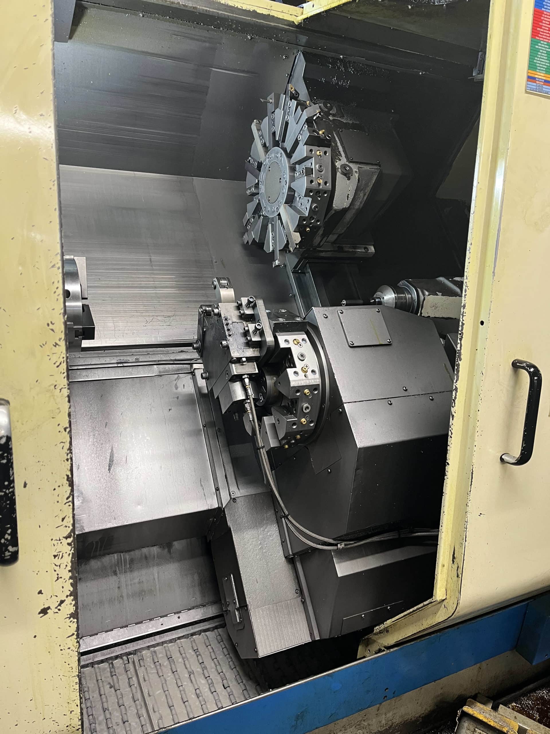 Okuma LU-300 CNC Lathe, 2003 - 8" Chuck, Twin Turret, Chip Conveyor, Hydraulic Steady Rest, Mist Collector. - Image 4
