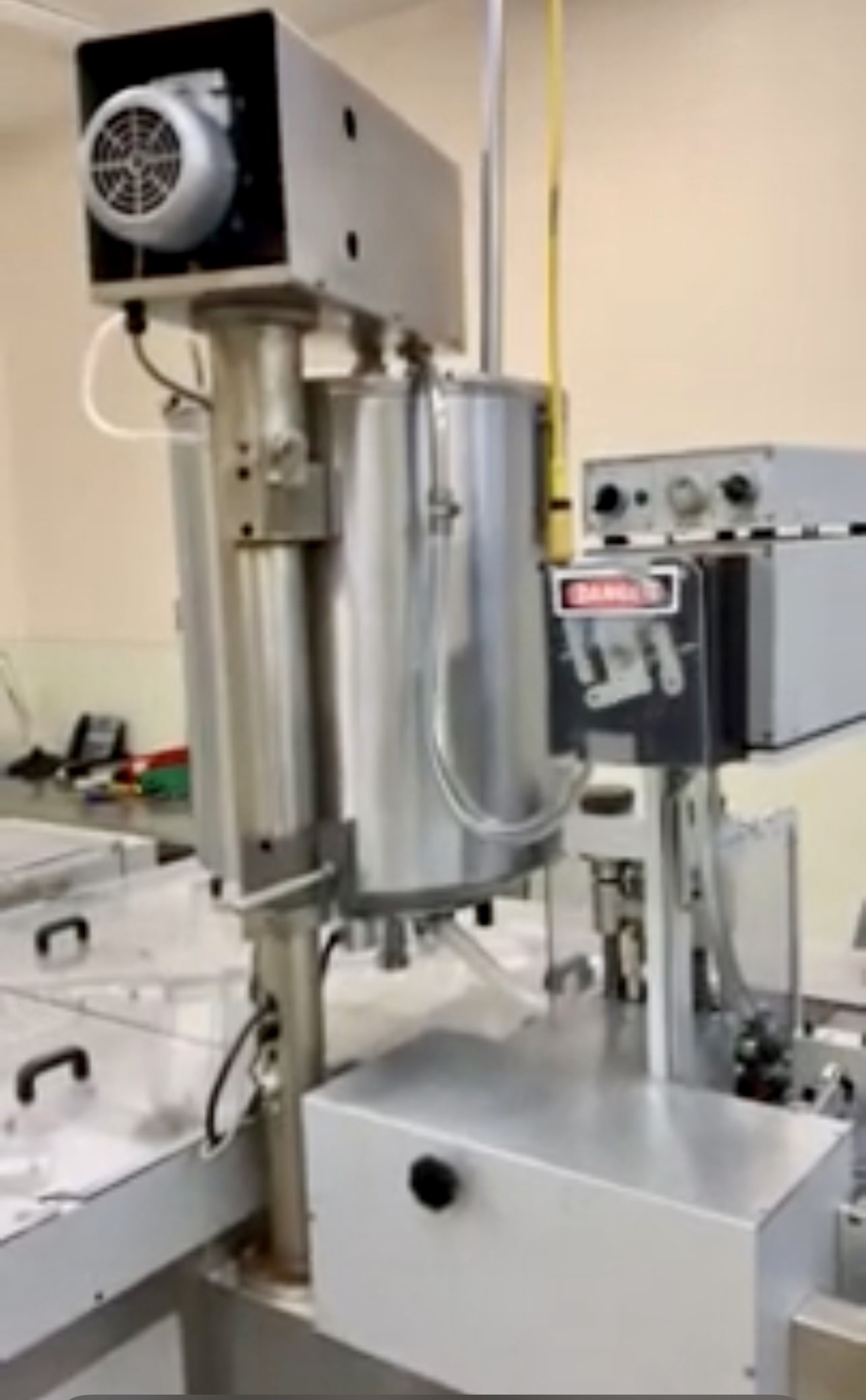 Sarong SAAS 6-AP Suppository Filler and Sealing Machine - Image 3
