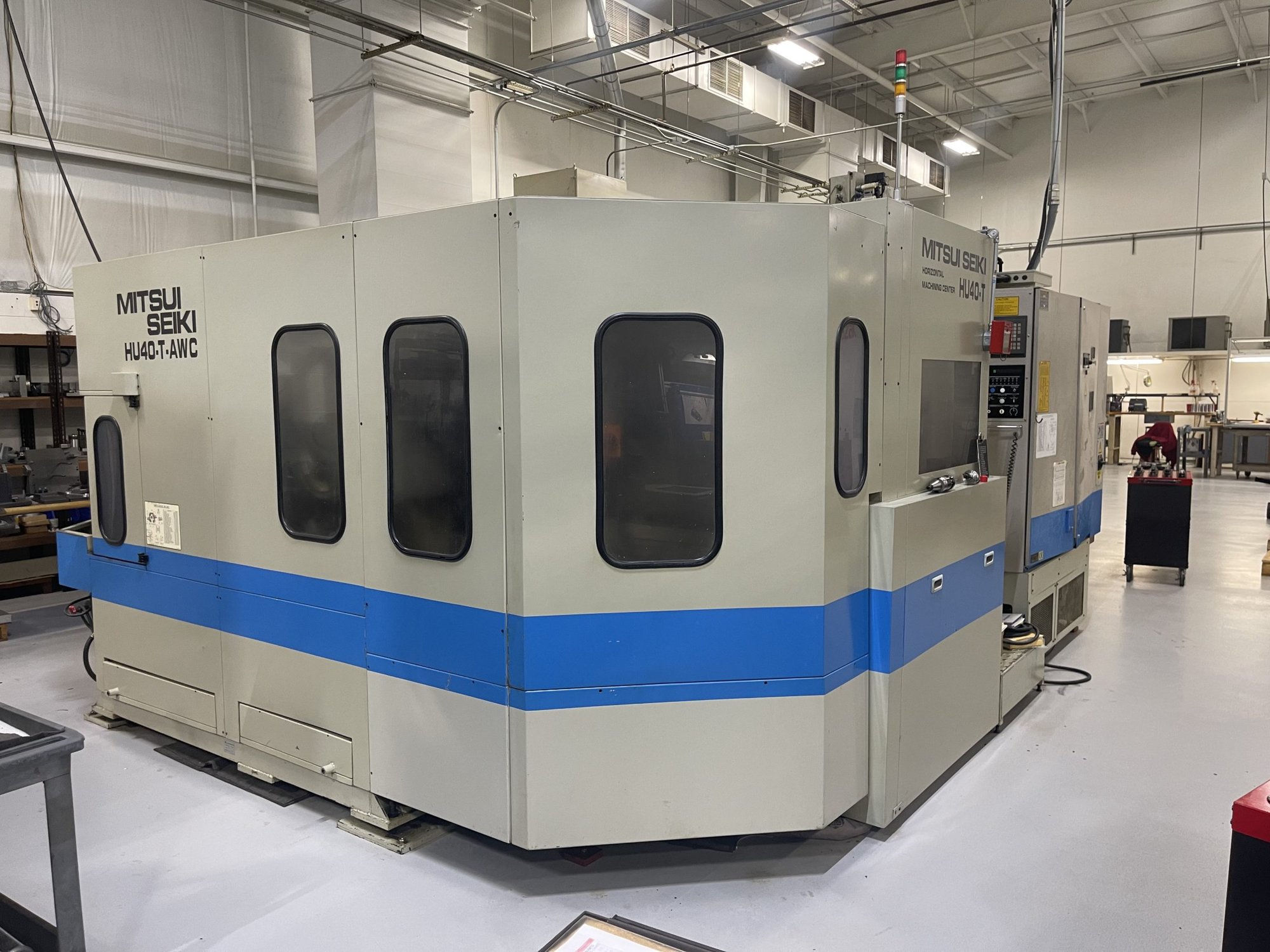 Mitsui Seiki HU40T HMC, 2001 - Fanuc Control, 240 ATC, 5-Axis - Image 5