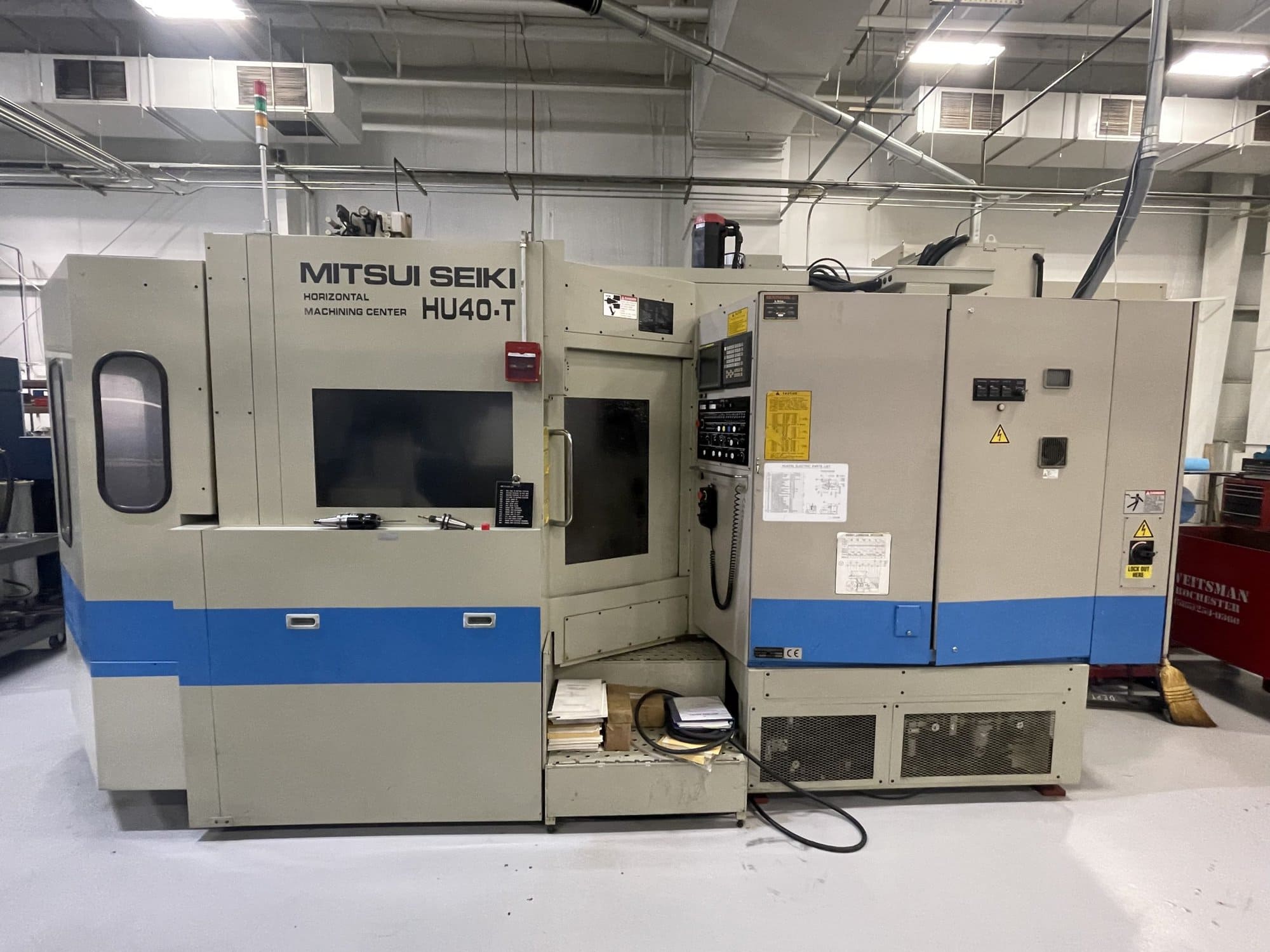 Mitsui Seiki HU40T HMC, 2001 - Fanuc Control, 240 ATC, 5-Axis