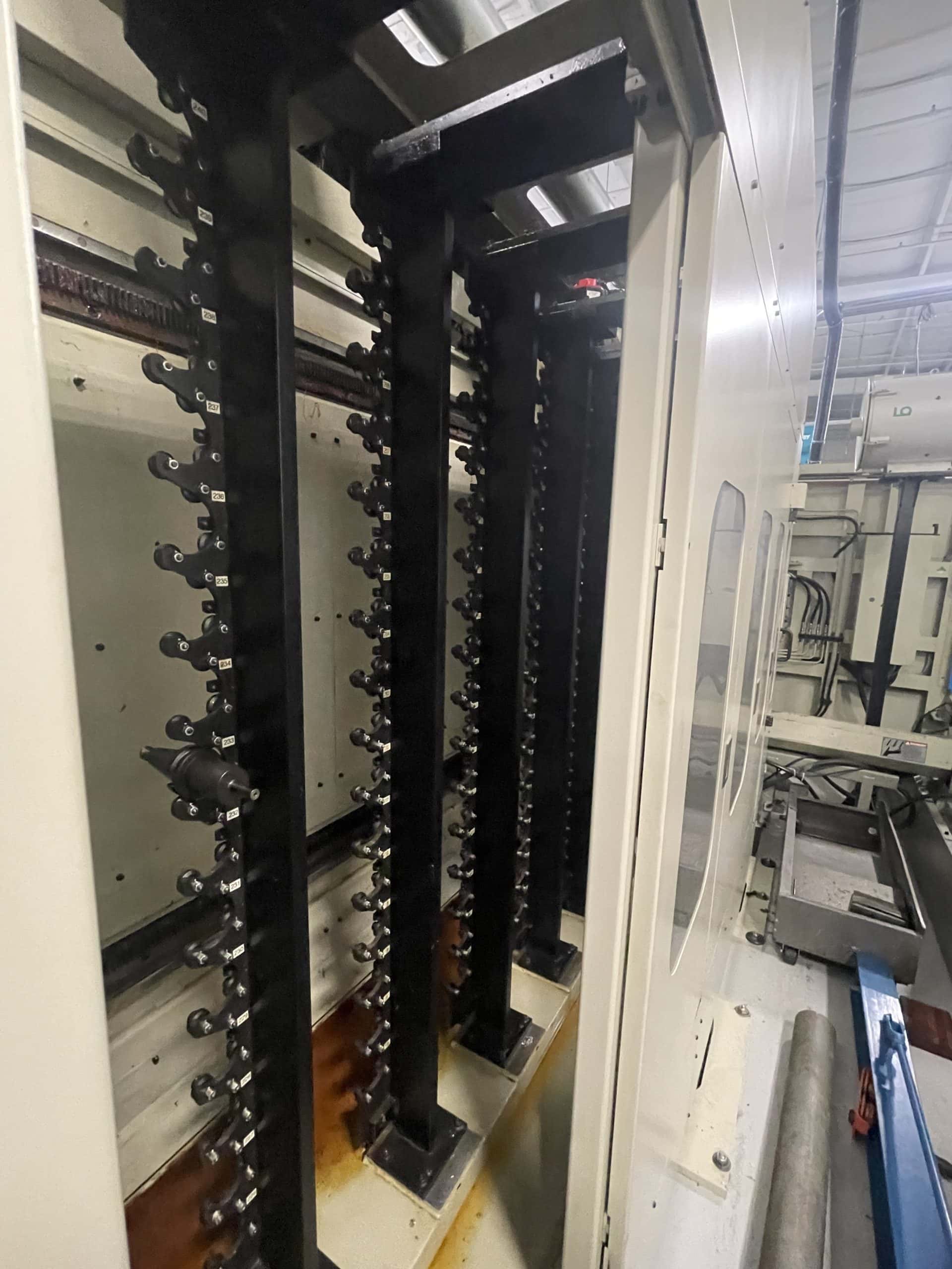 Mitsui Seiki HU40T HMC, 2001 - Fanuc Control, 240 ATC, 5-Axis - Image 9