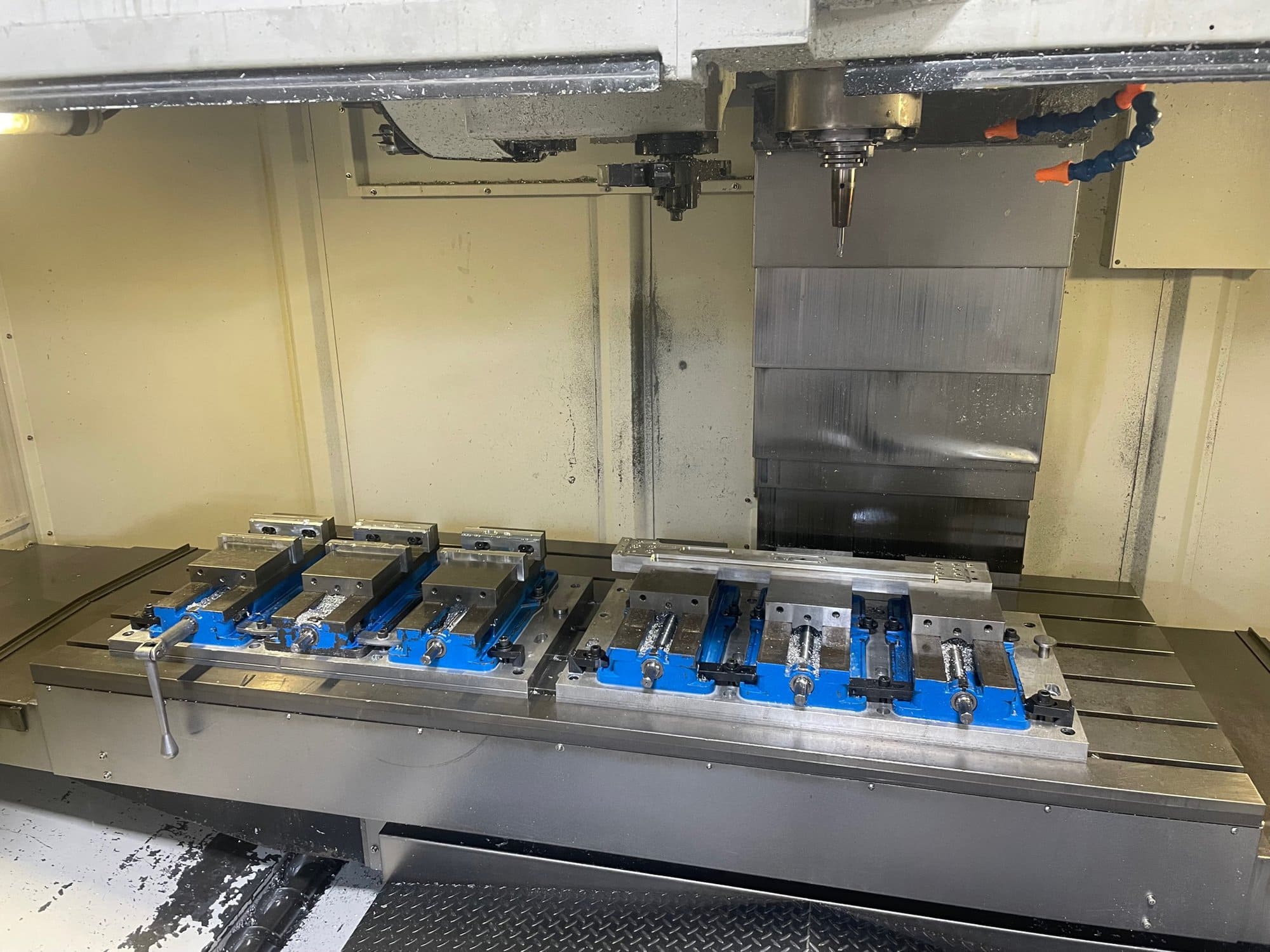 Akira Seiki SV2060 CNC Vertical Machining Center, 2013 - 84.5" x 31.5" Table, 33" Y Axis, W/4th Axis Rotary - Image 6