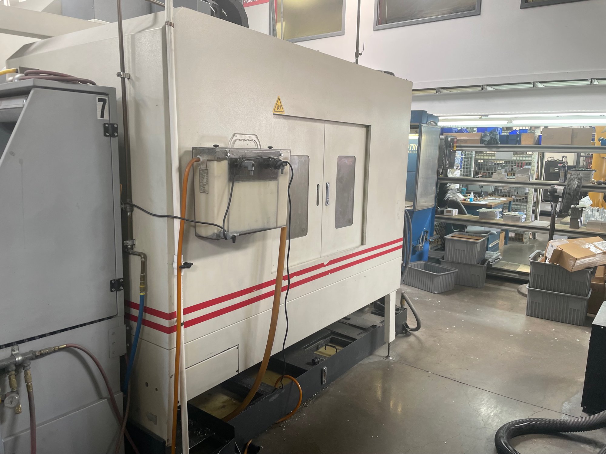 Akira Seiki SV2060 CNC Vertical Machining Center, 2013 - 84.5" x 31.5" Table, 33" Y Axis, W/4th Axis Rotary - Image 9