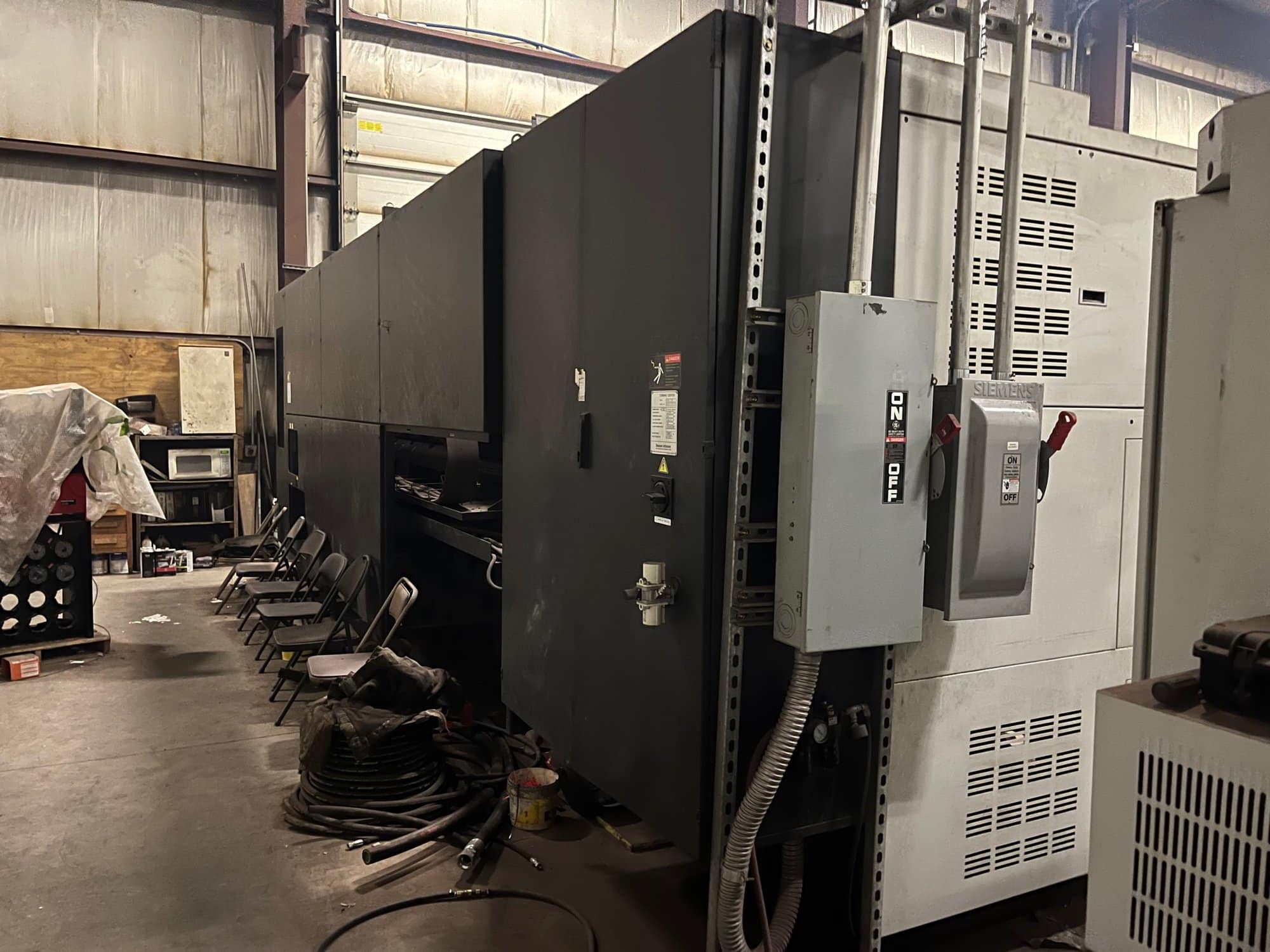 Doosan Puma 700L CNC Lathe, 2014-25" Power Chuck, Fanuc Control, Steady Rest - Image 3